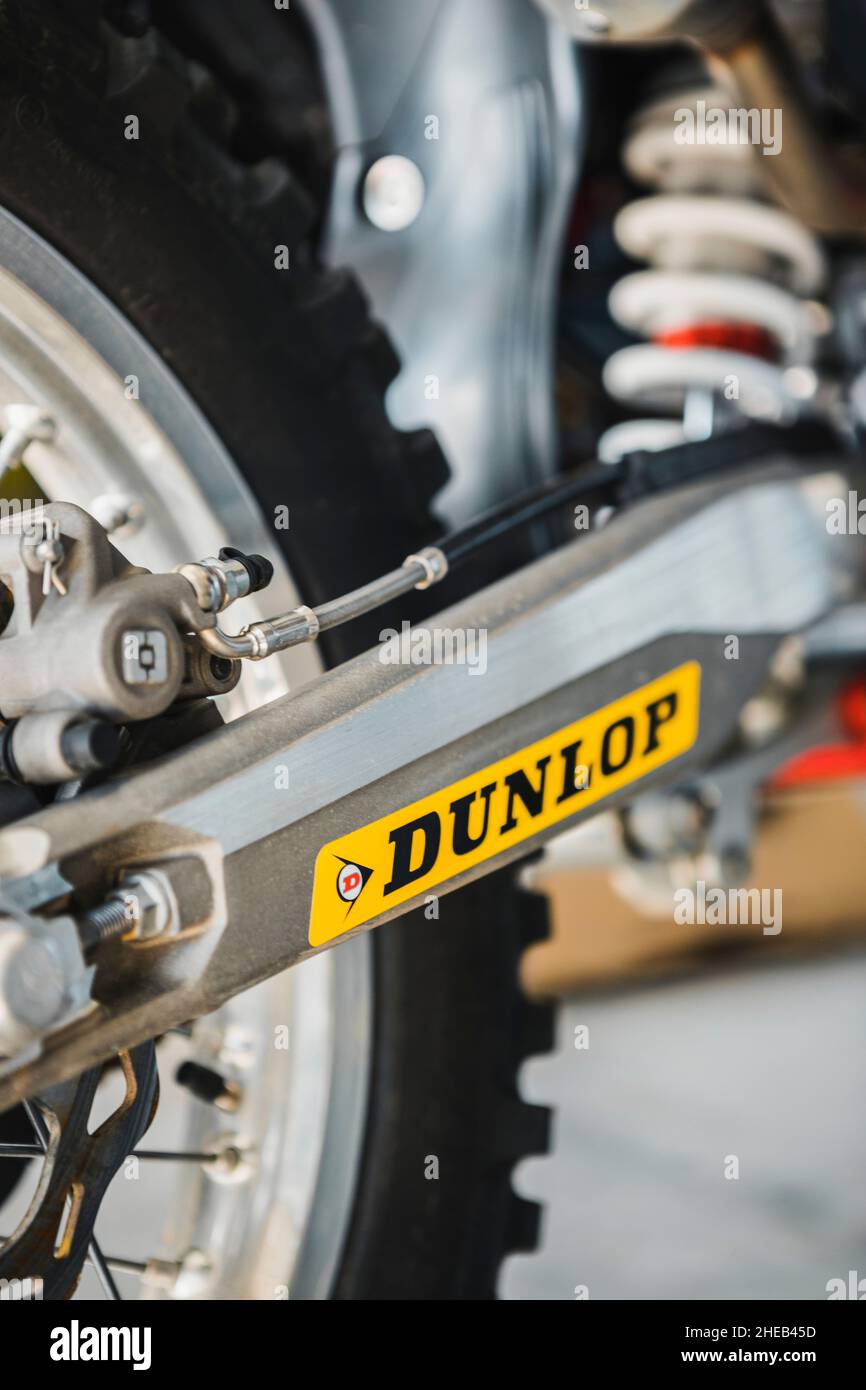 Almeria, Spanien - 4th 2021. Mai: Dunlop Reifenaufkleber auf einem  Motocross-Bike, während des Dunlop Xperience Showrooms und Tests in  Almeria, Spanien Stockfotografie - Alamy
