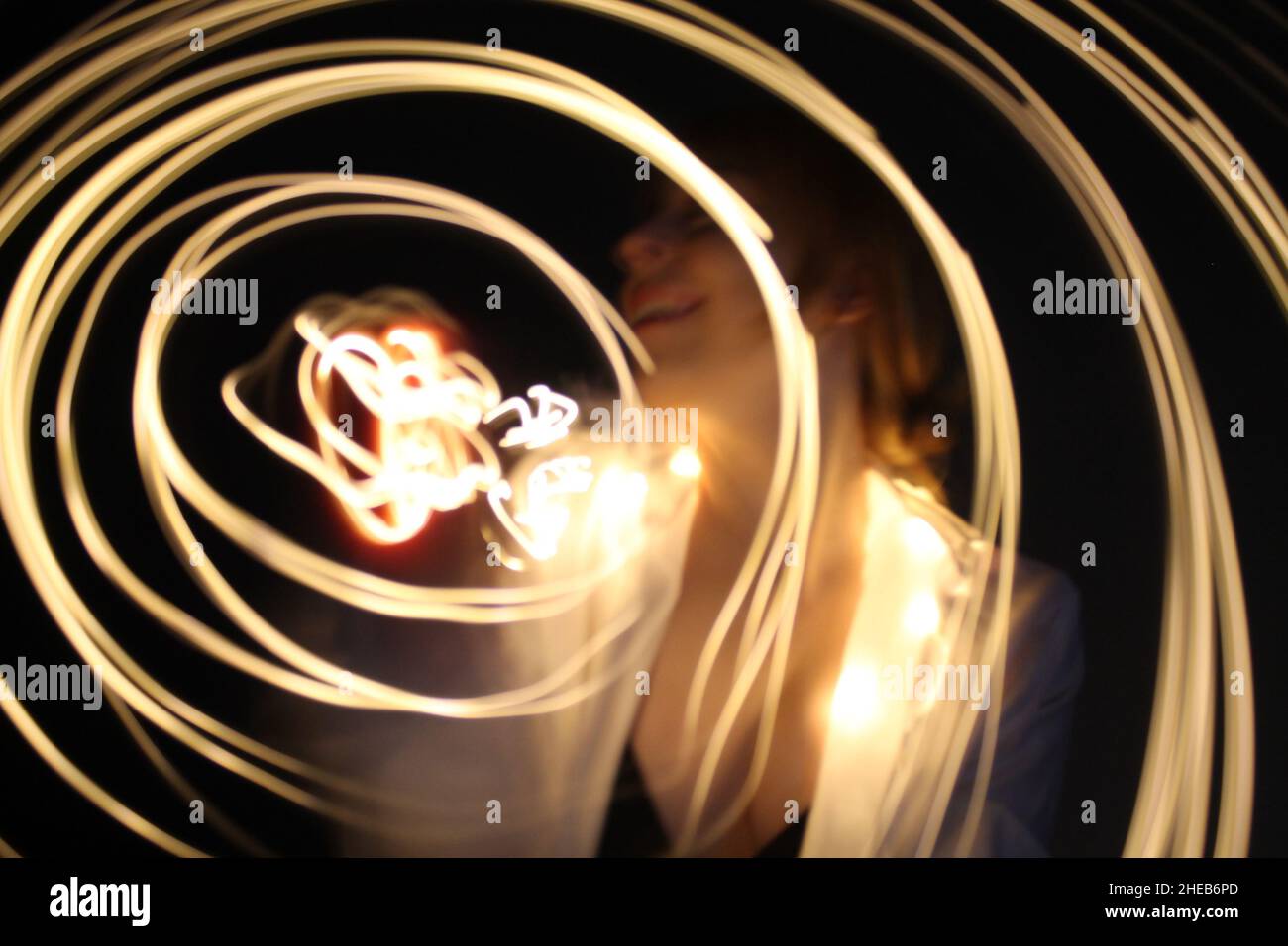 Lichterketten an der Nachtsüste Stockfoto