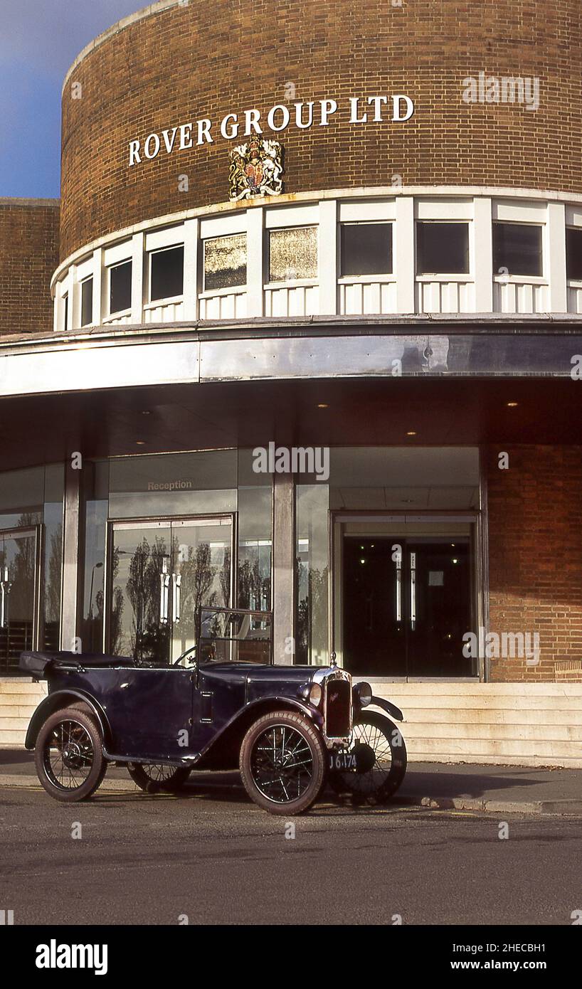 Austin Seven Tourer vor dem Longbrige Rover Werk. Stockfoto