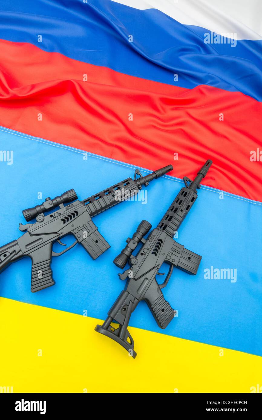 Russische Und Gelbe Blaue Ukrainische Flagge + Schwarz Lackiertes