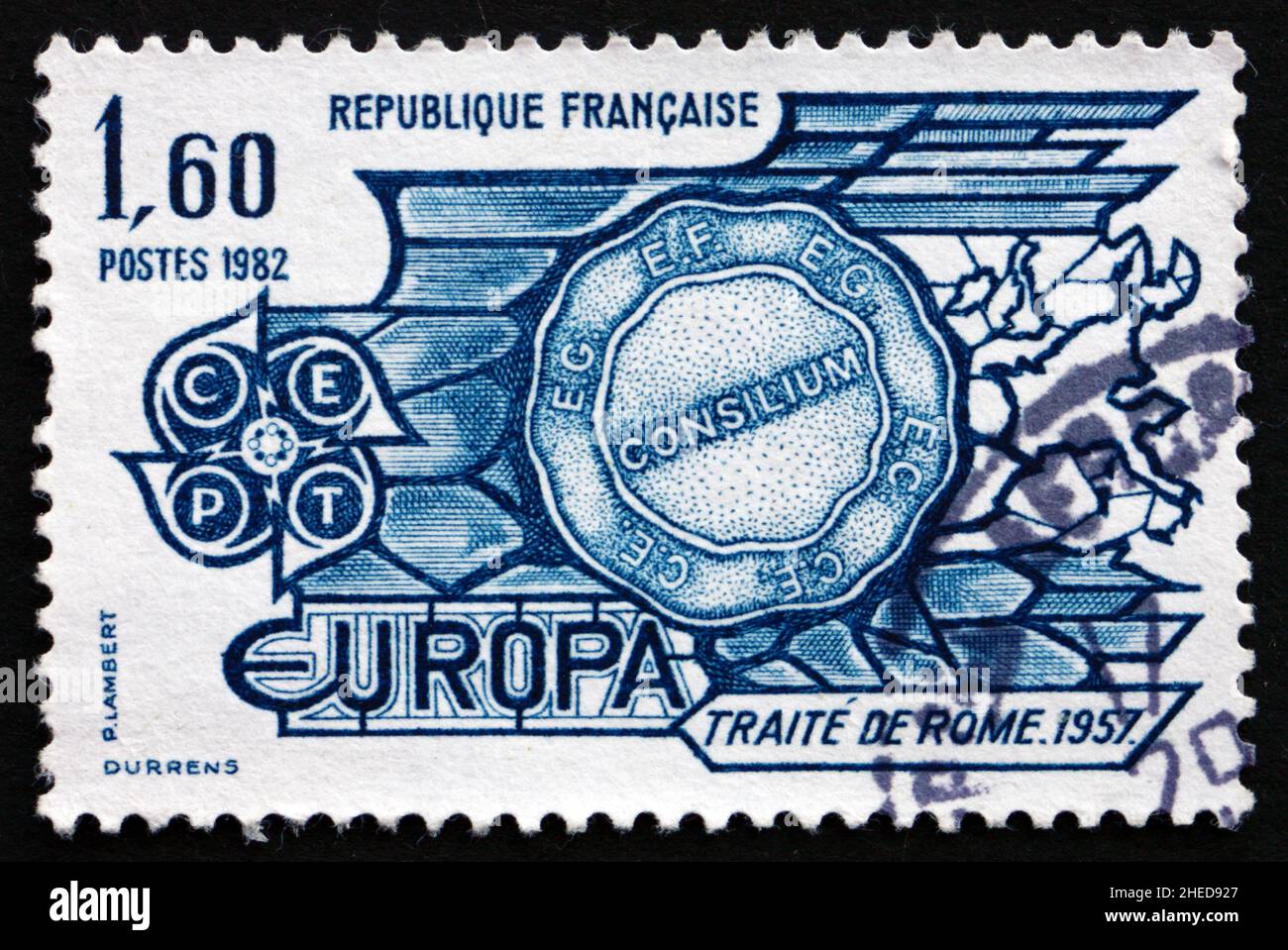 FRANKREICH - UM 1982: Eine in Frankreich gedruckte Briefmarke zeigt den Vertrag von Rom, 1957, 25th. Jahrestag, um 1982 Stockfoto