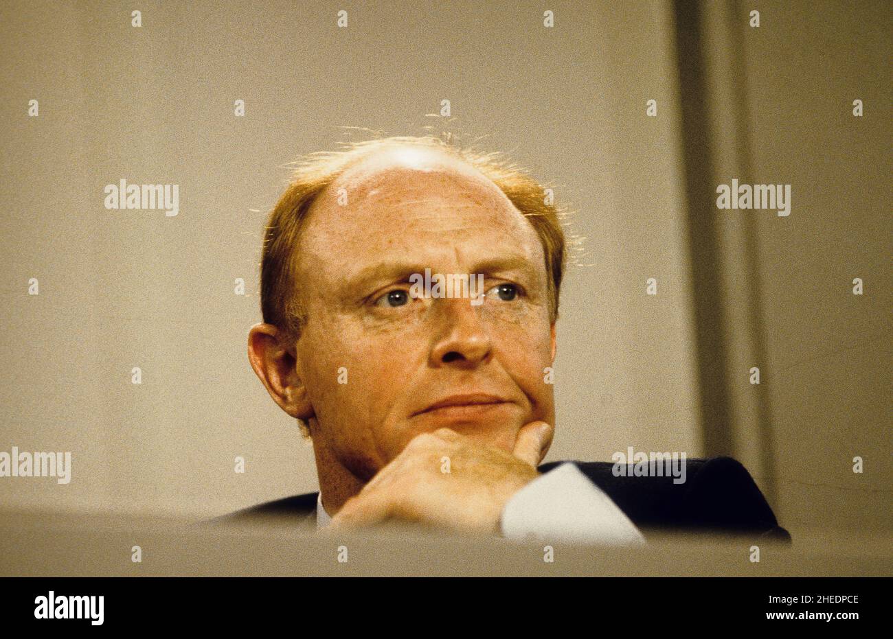 Parteichef Neil Kinnock auf der Parteikonferenz der Labour Party. Bild von DAVID BAGNALL Stockfoto