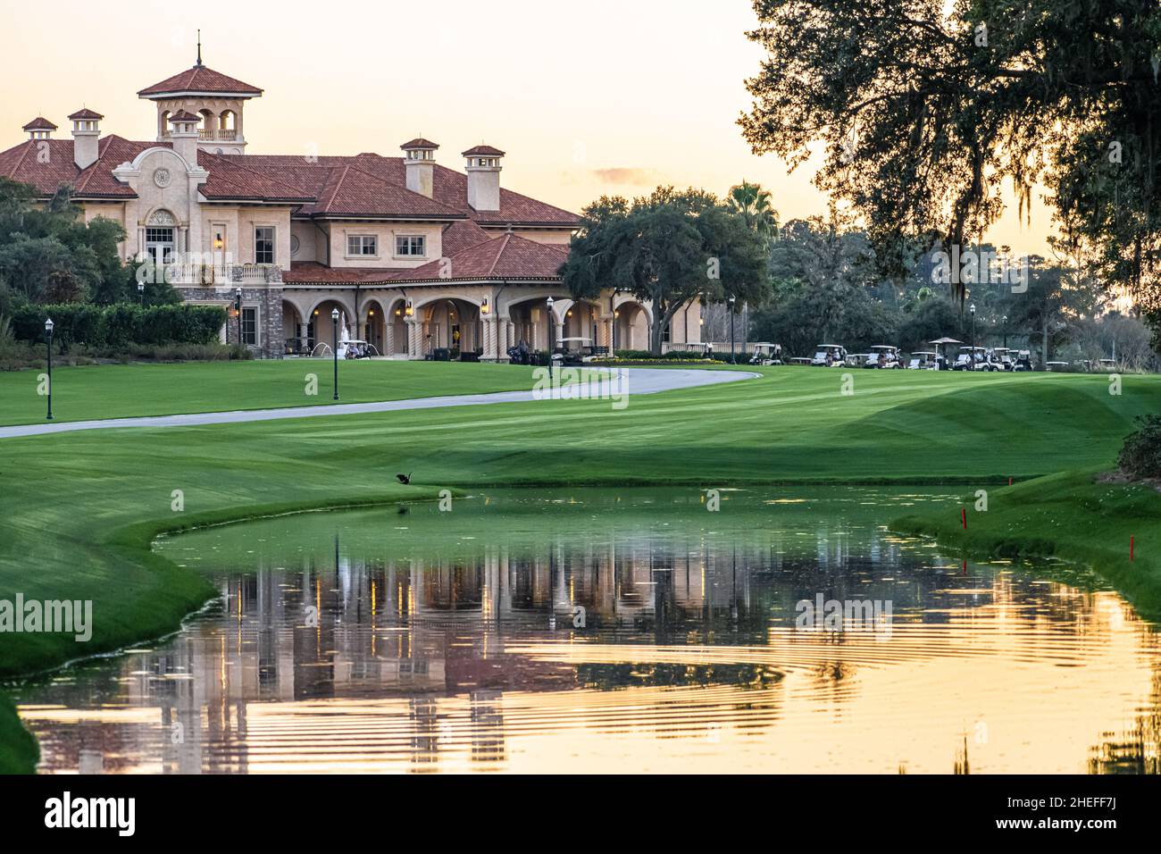 TPC Sawgrass Clubhouse auf dem Stadium Course, dem Heimstadion des PLAYERS Golf Tournament, in Ponte Vedra Beach, Florida. (USA) Stockfoto