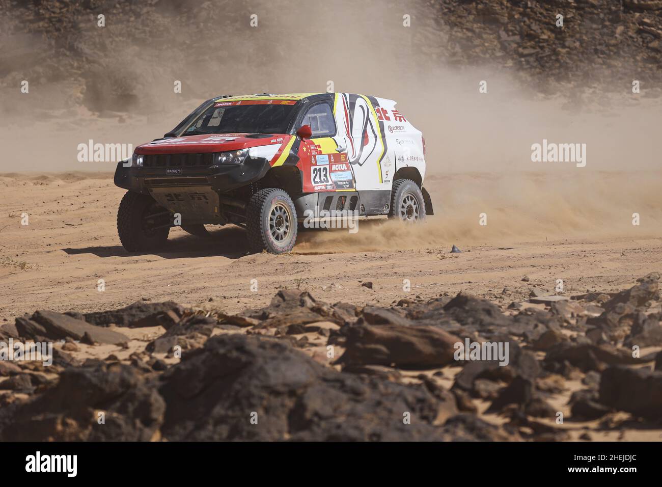 213 Zhang Guoyu (chn), Pan Hongyu (chn), BAIC ORV, BAIC BJ40, Auto FIA T1/T2, Aktion während der Etappe 9 der Rallye Dakar 2022 um Wadi Ad Dawasir, am 11th 2022. Januar in Wadi Ad Dawasir, Saudi-Arabien - Foto: Julien Delfosse/DPPI/LiveMedia Stockfoto