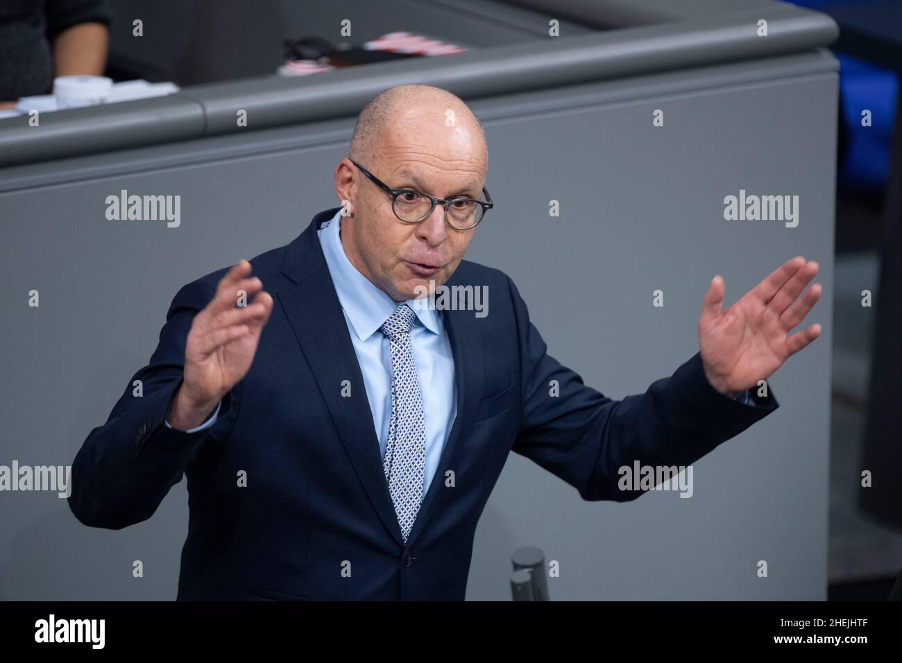 Berlin, Deutschland. 09th Dez 2021. Jörg SCHNEIDER, JÃ¶rg, AfD-Fraktion, Rede auf der Plenarsitzung des Deutschen Bundestages 6th, Deutscher Bundestag am 09. Dezember 2021 in Berlin Quelle: dpa/Alamy Live News Stockfoto