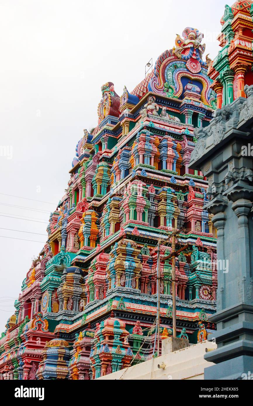 Nahaufnahme Schuss KalayarKovil Temple Tower in Tamilnadu, Indien. Stockfoto
