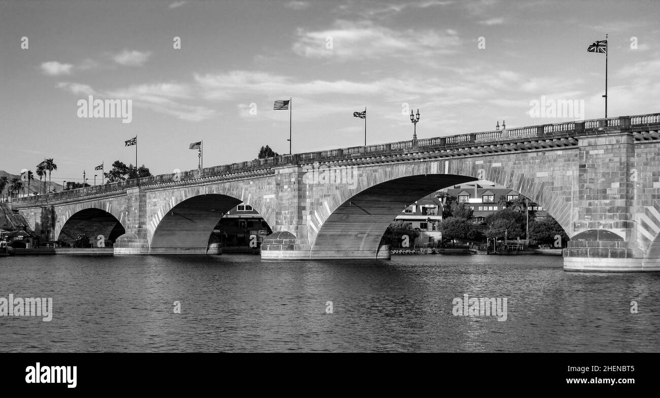 London Bridge in Lake Havasu, alte historische Brücke wieder aufgebaut mit original Steine in Amerika Stockfoto