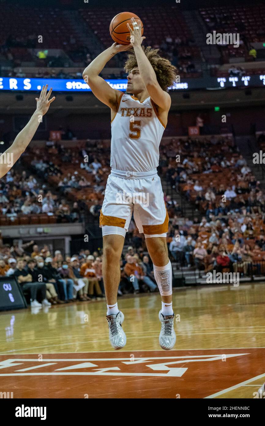 Jabn 11, 2022. Devin Askew #5 der Texas Longhorns in Aktion gegen die Oklahoma Sooners im Frank Erwin Center. Texas besiegt Oklahoma 66-52. Stockfoto