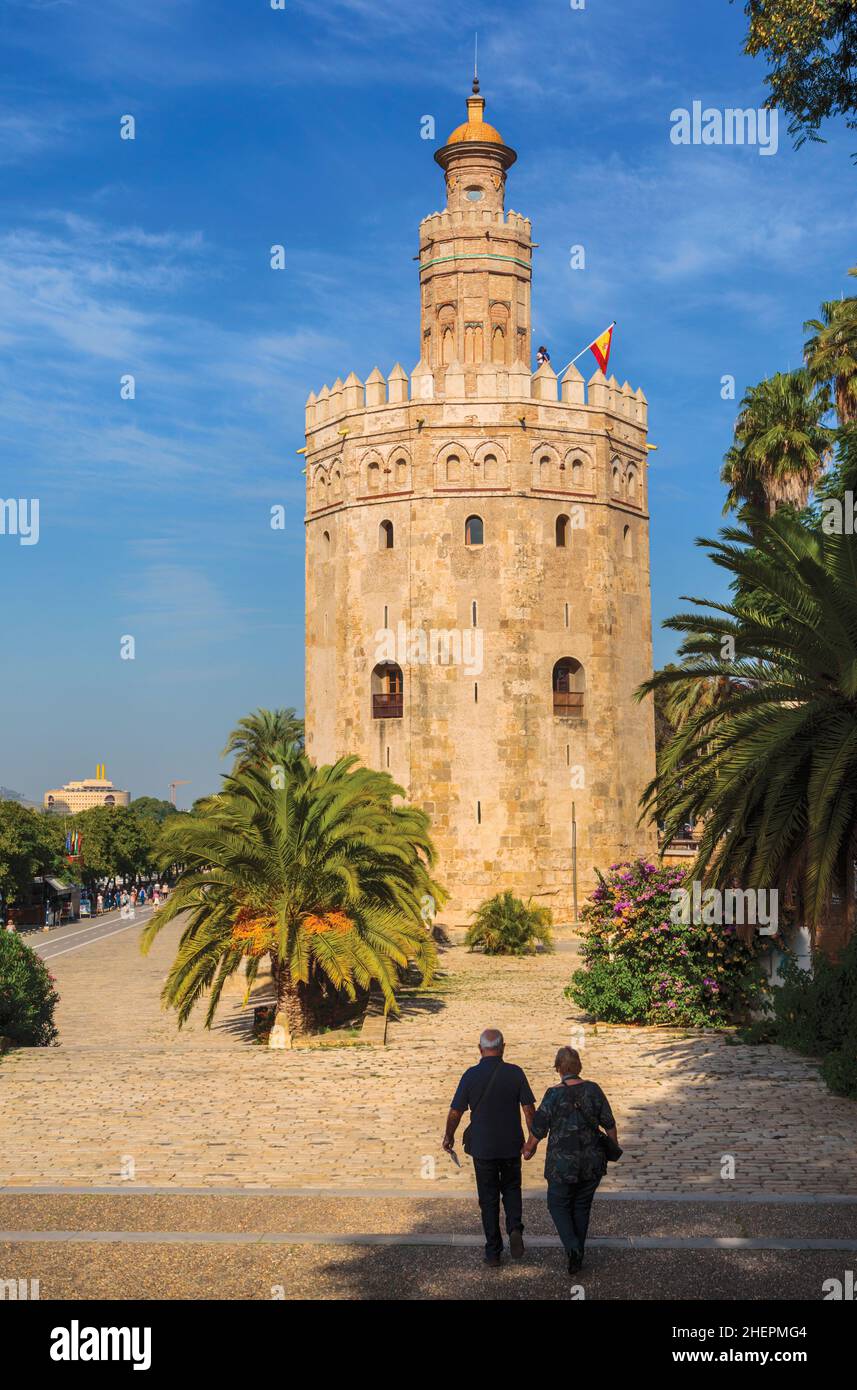Sevilla, Provinz Sevilla, Andalusien, Südspanien. Der Torre del Oro aus dem 13th. Jahrhundert oder der Turm des Goldes Stockfoto