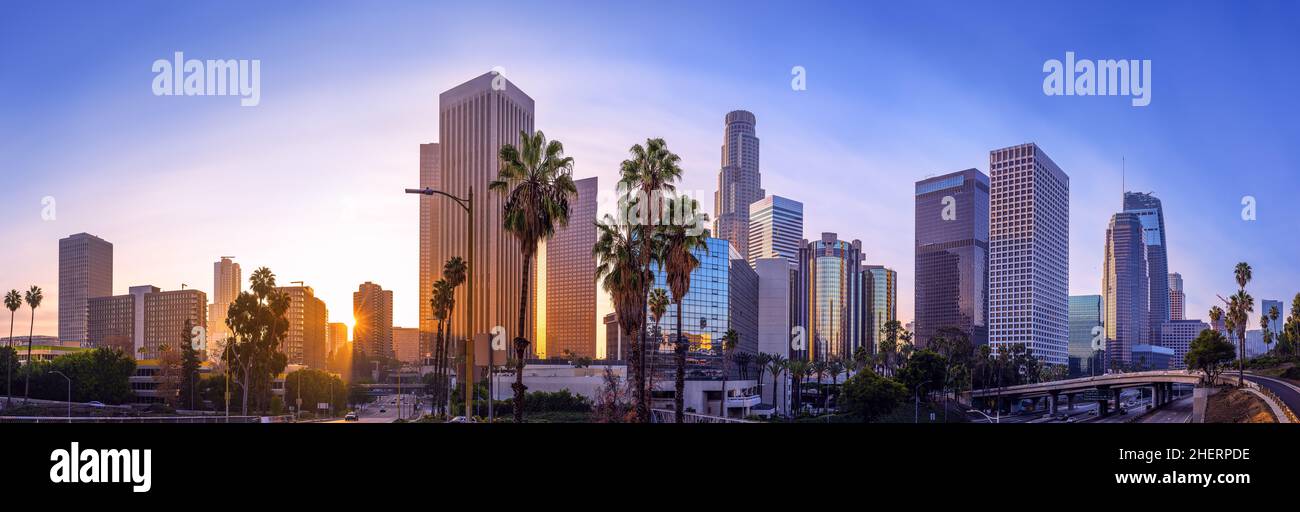 Die Skyline von Los angeles bei Sonnenaufgang, kalifornien Stockfoto