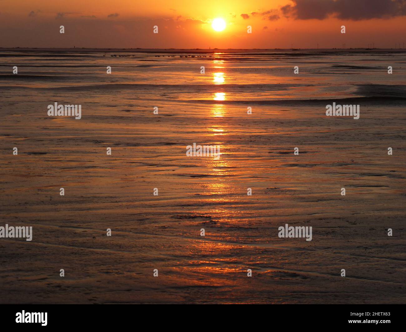 Wunderschöner Sonnenuntergang auf der Insel Borkum Stockfoto