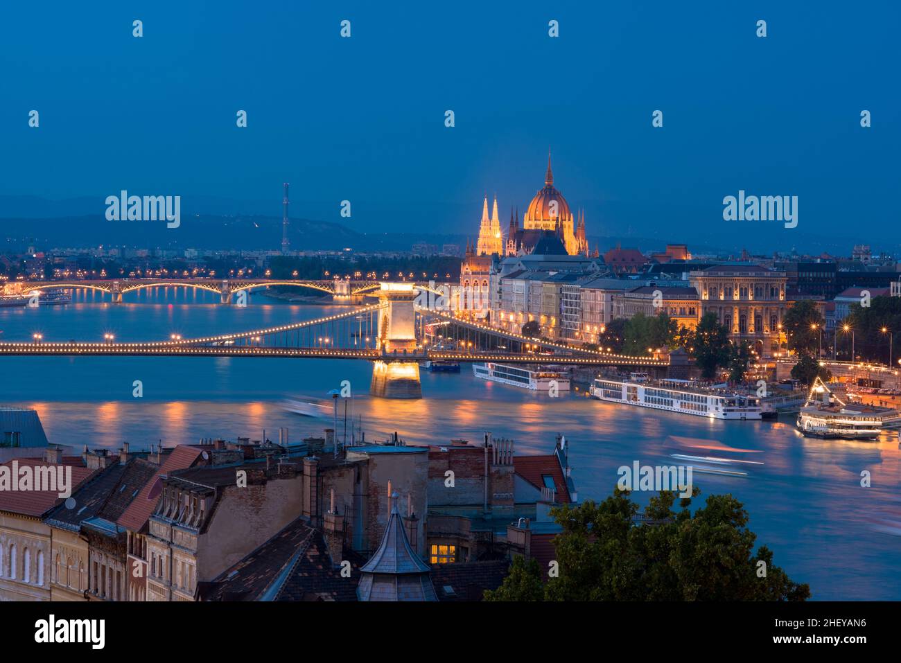Budapest bei Nacht Stockfoto