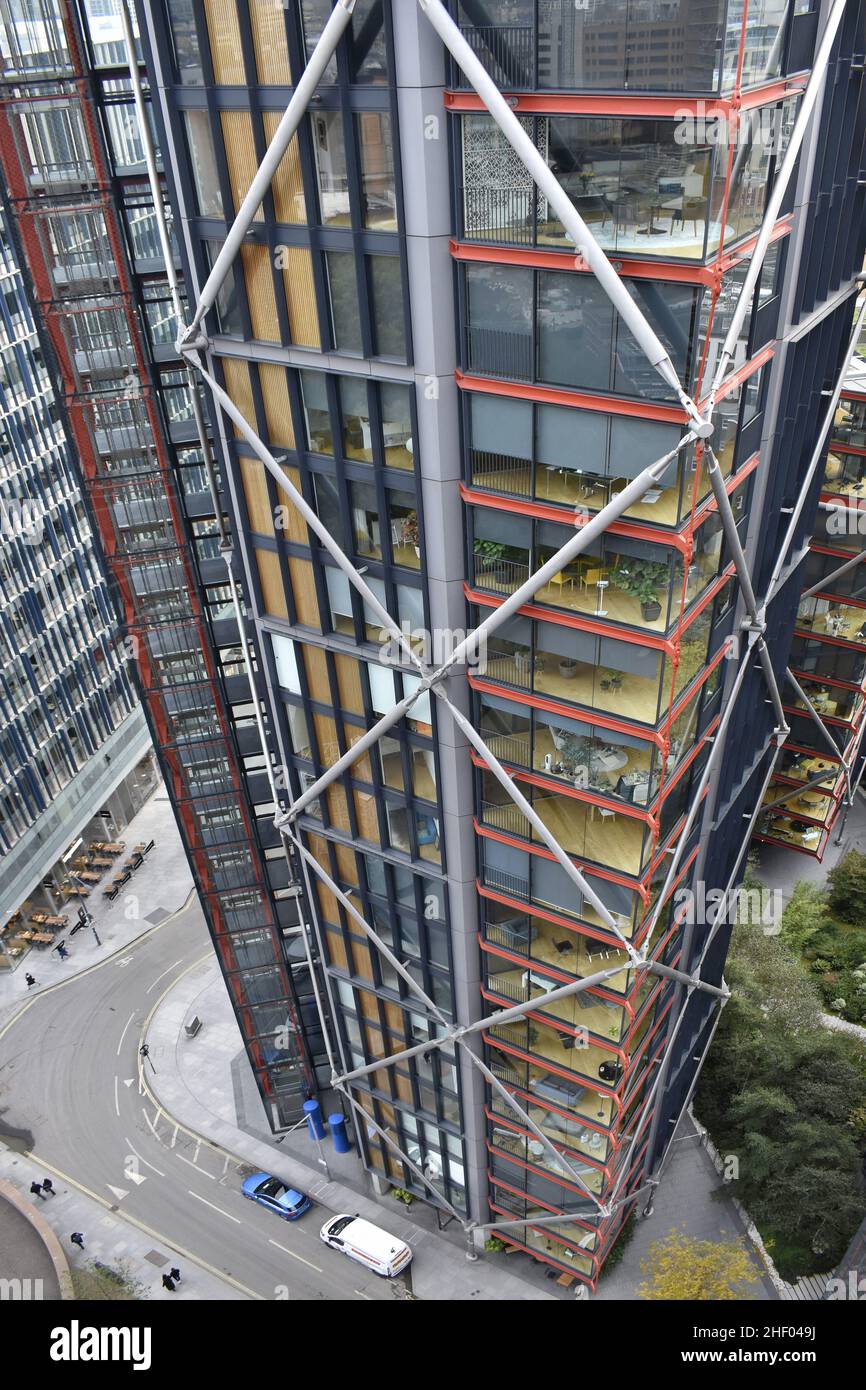 Neo Bankside - modernes Wohngebäude von der Aussichtsplattform Tate Modern aus gesehen, Southwark London UK. Stockfoto