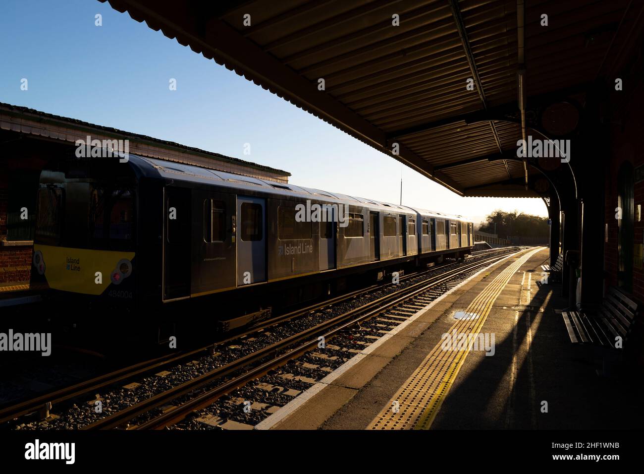 Islandline, elektrisch, Zug, Brading, Bahnhof, Isle of Wight, England, Großbritannien, Großbritannien, Großbritannien, Stockfoto