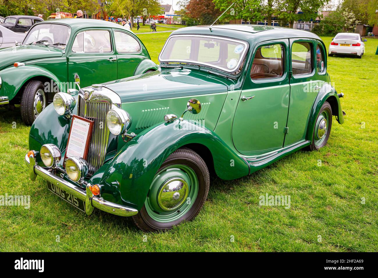 Culcheth Community Day, Cheshire, 2019, wo Stände eine Sammlung von Oldtimern umkreisten, die von Enthusiasten restauriert und von der Öffentlichkeit gesehen wurden Stockfoto