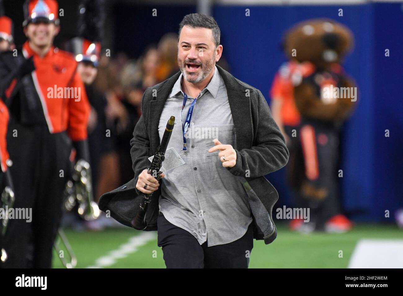 Der amerikanische Fernsehmoderator Jimmy Kimmel während des LA Bowl-Spiels, Samstag, 18. Dezember 2021, in Los Angeles. Die Utah State Aggies besiegten Oregon State Be Stockfoto