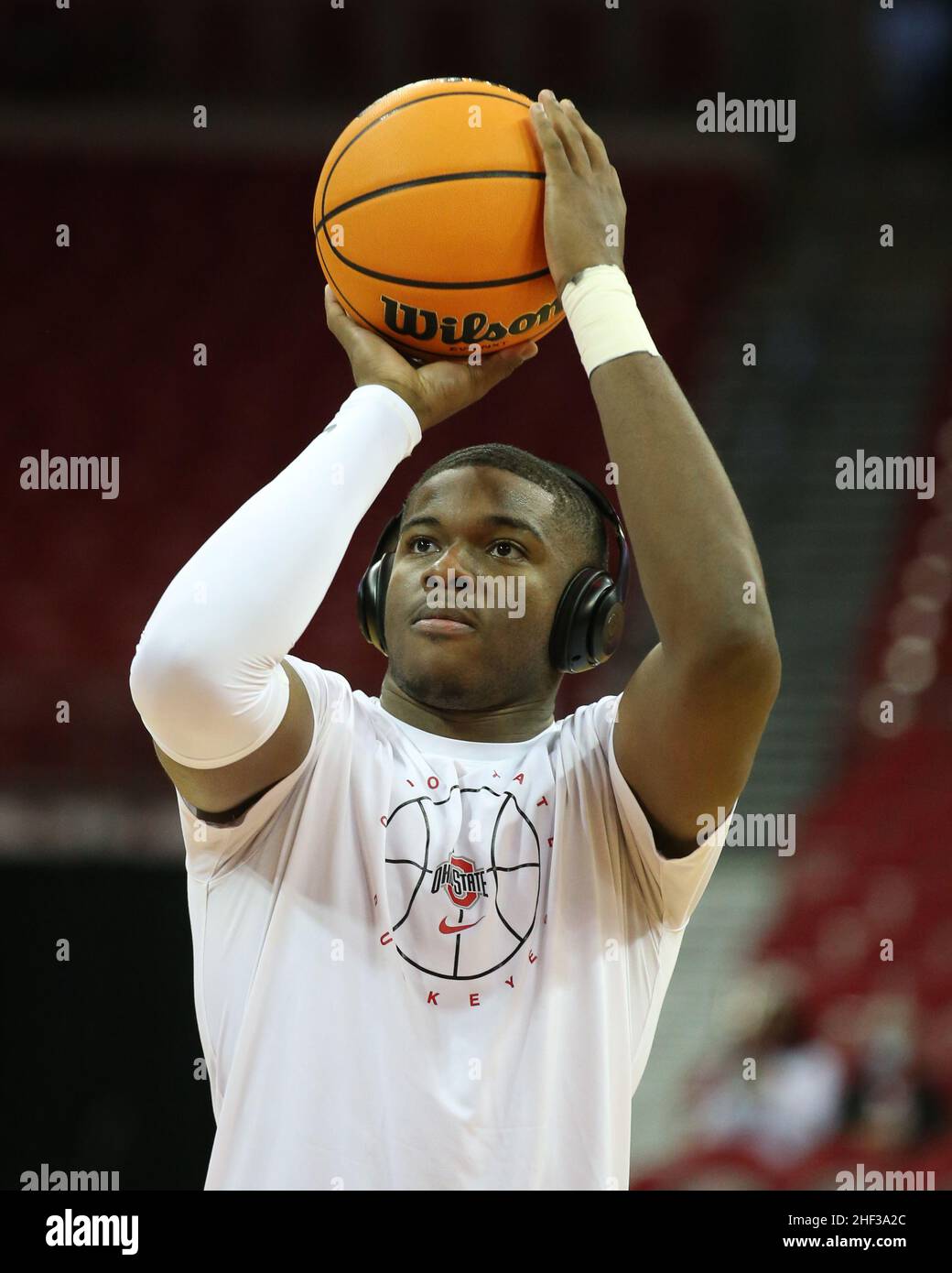 13. Januar 2022: Ohio State Buckeyes Forward E.J. Liddell (32) während des NCAA Basketballspiels zwischen den Ohio State Buckeyes und den Wisconsin Dachsen im Kohl Center in Madison, WI. Darren Lee/CSM Stockfoto