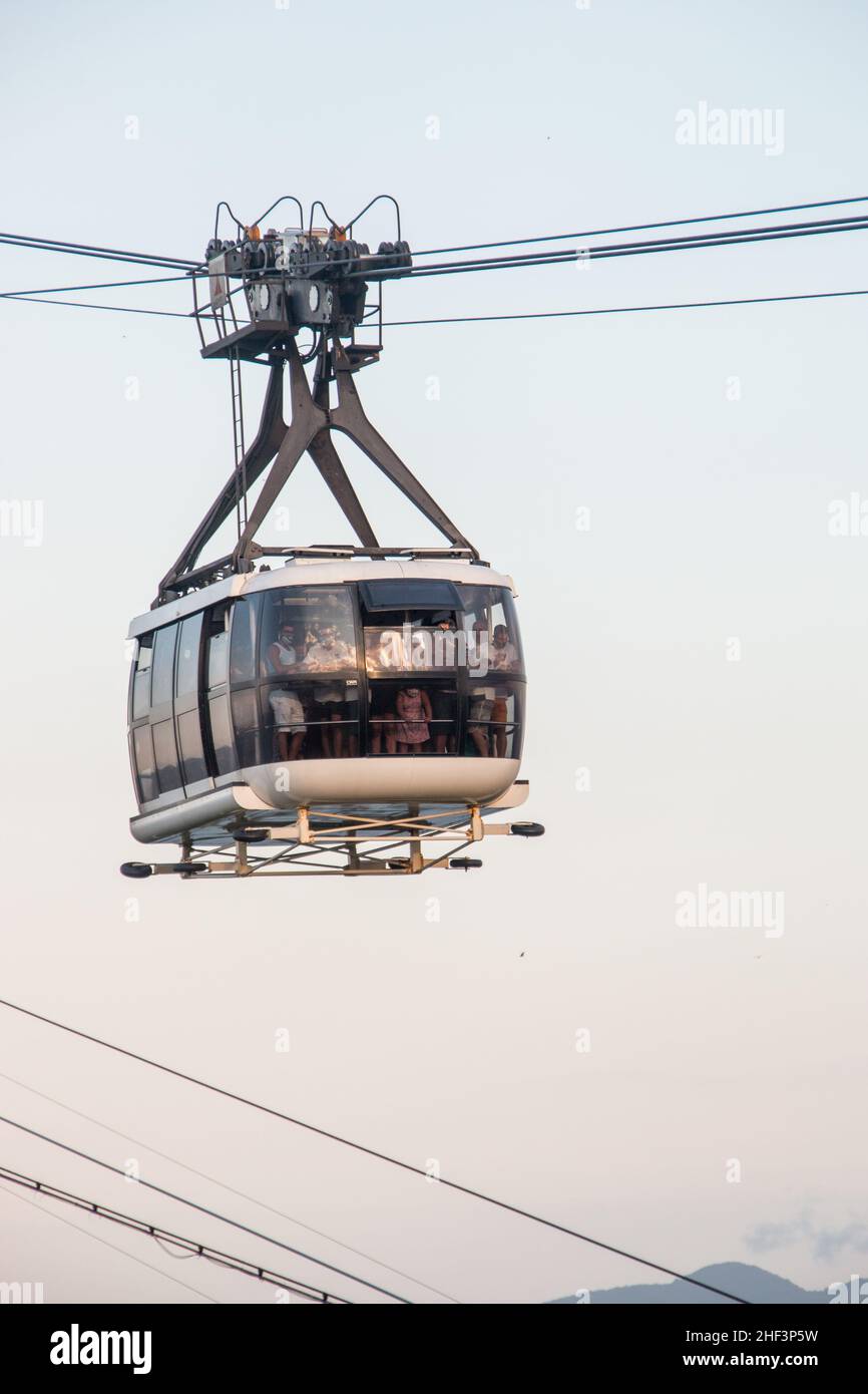 Zuckerhut-Seilbahn in Rio de Janeiro, Brasilien - 05. Dezember 2021: Zuckerhut-Seilbahn in Rio de Janeiro. Stockfoto