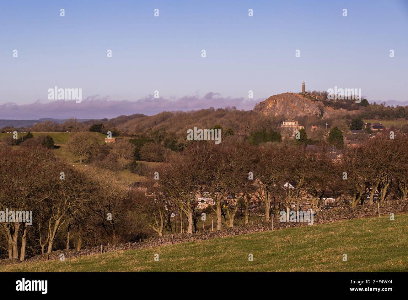 Crich Village, einschließlich Crich Stand, Derbyshire Stockfoto