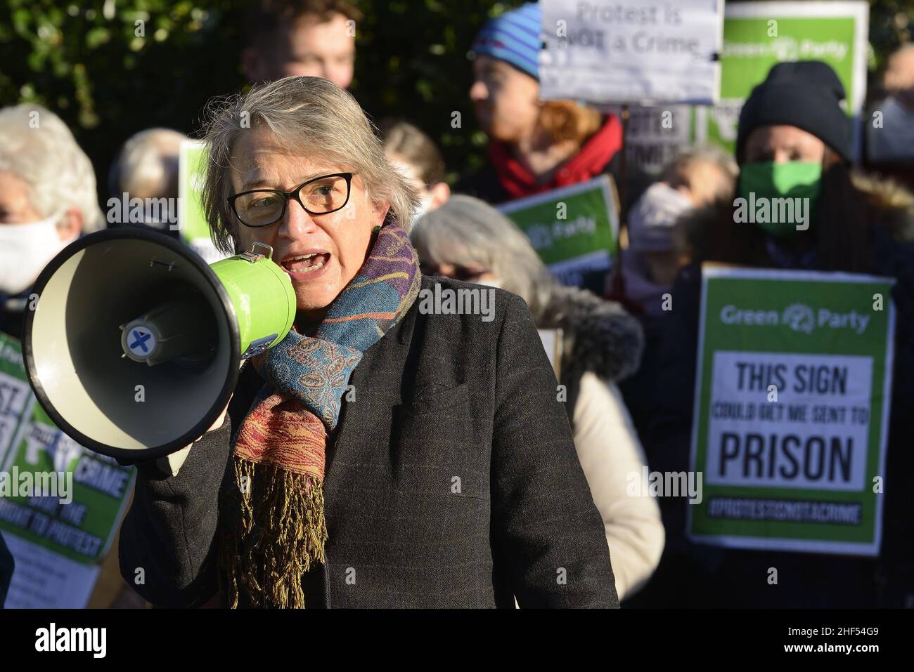 Natalie Bennett / Baroness Bennett von Manor Castle bei einem Protest der Grünen in Westminster gegen das Polizeigesetz, das durch das Parlament läuft und P begrenzt Stockfoto