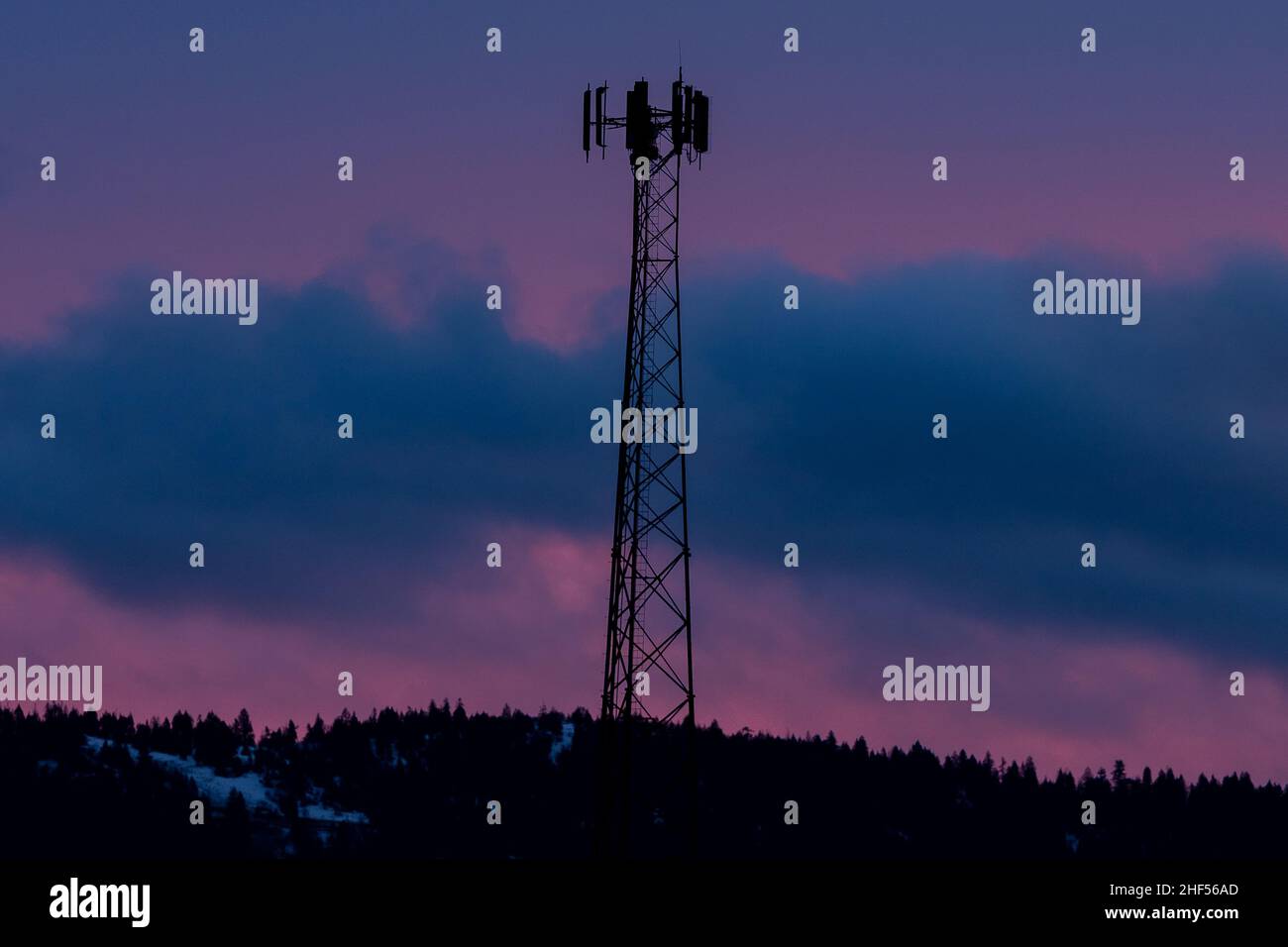 Handy Tower Sonnenaufgang. Oregon, Ashland, Winter Stockfoto