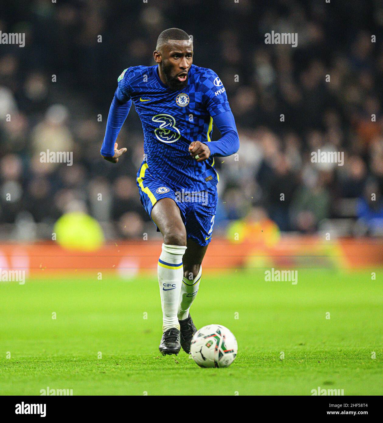 London, Großbritannien. 12th Januar 2022. 12. Januar - Tottenham Hotspur gegen Chelsea - Carabao Cup - Halbfinale - zweite Etappe - Tottenham Hotspur Stadium. Antonio Rudiger während des Carabao Cup Halbfinales, zweites Beinspiel im Tottenham Hotspur Stadium, London. Bildnachweis: Kredit: Mark Pain/Alamy Live Nachrichten Stockfoto