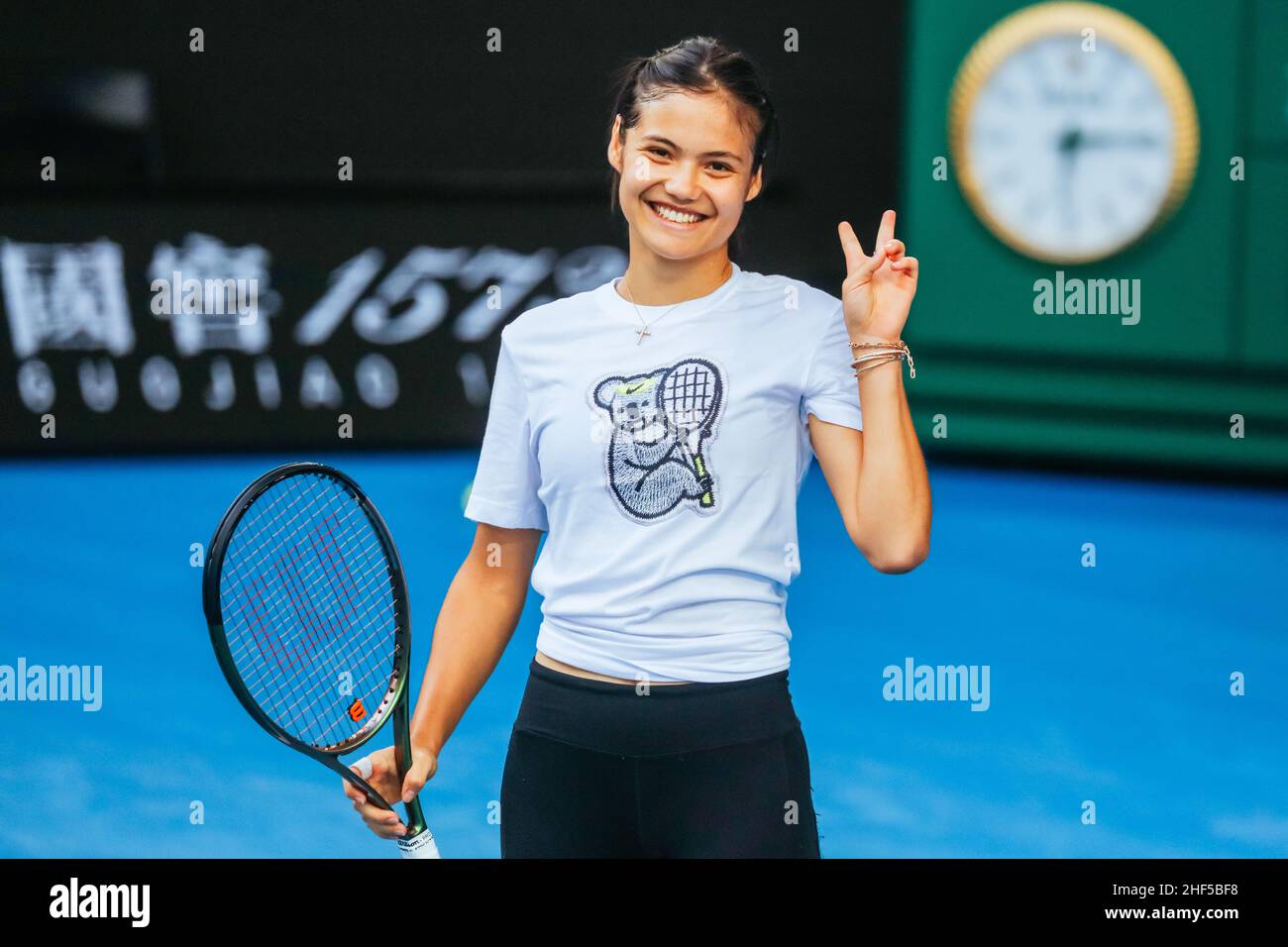 14. Januar 2022: EMMA RADUCANU aus Großbritannien während einer Trainingseinheit vor den Australian Open 2022 im Melbourne Park am 14. Januar 2022 in Melbourne, Australien. (Bild: © Chris Putnam/ZUMA Press Wire) Stockfoto 14. Januar 2022: EMMA RADUCANU aus Großbritannien während einer Trainingseinheit vor den Australian Open 2022 im Melbourne Park am 14. Januar 2022 in Melbourne, Australien. (Bild: © Chris Putnam/ZUMA Press Wire) Stockfoto