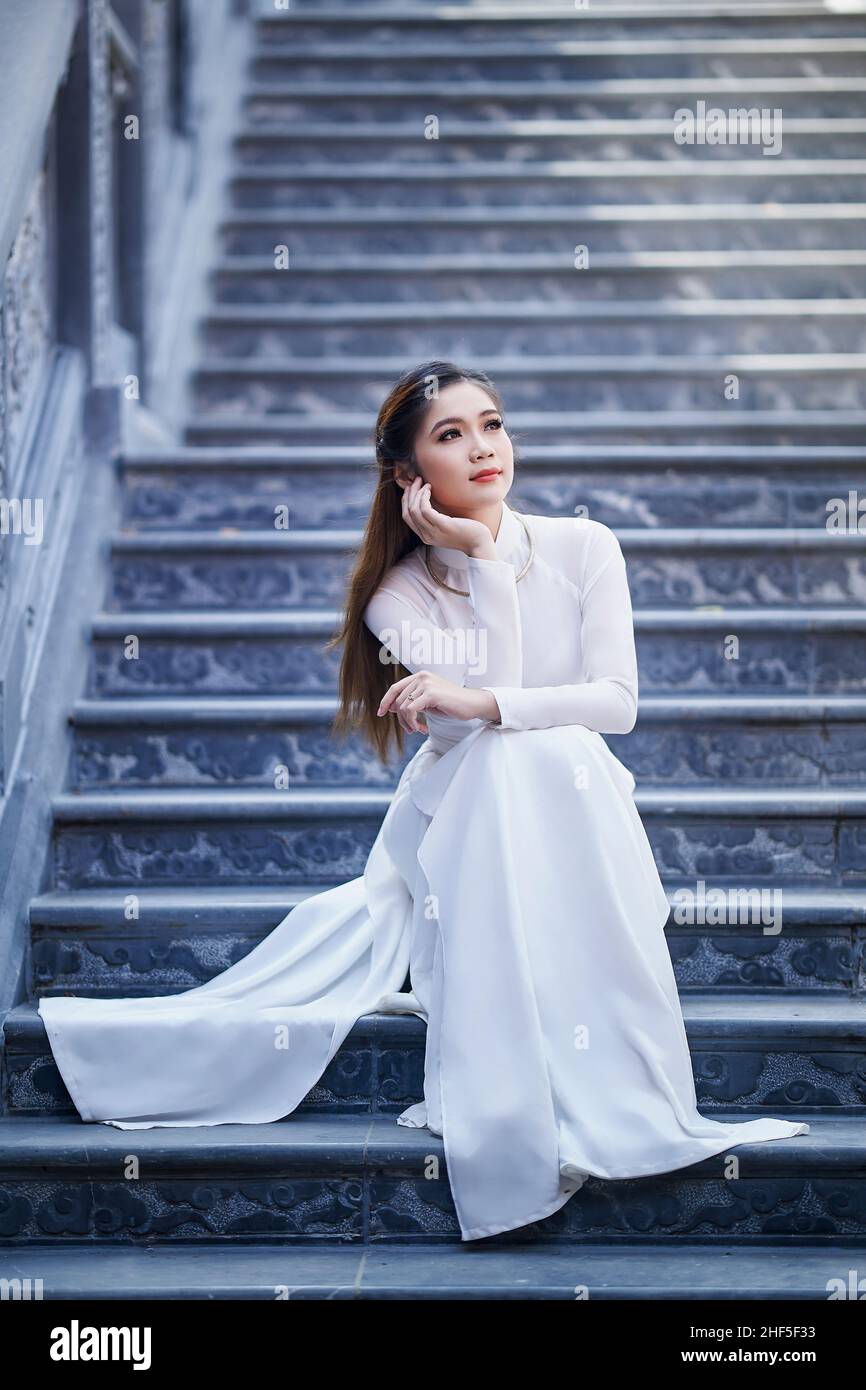 Ho Chi Minh City, Vietnam Portrait Frauen in weiß AO dai Vietnam, die