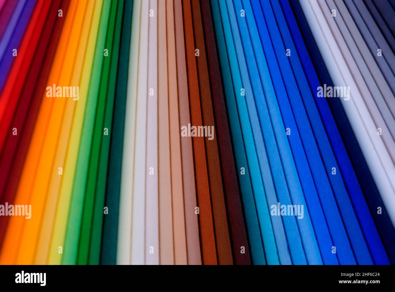 Karton in verschiedenen Farben Stockfoto
