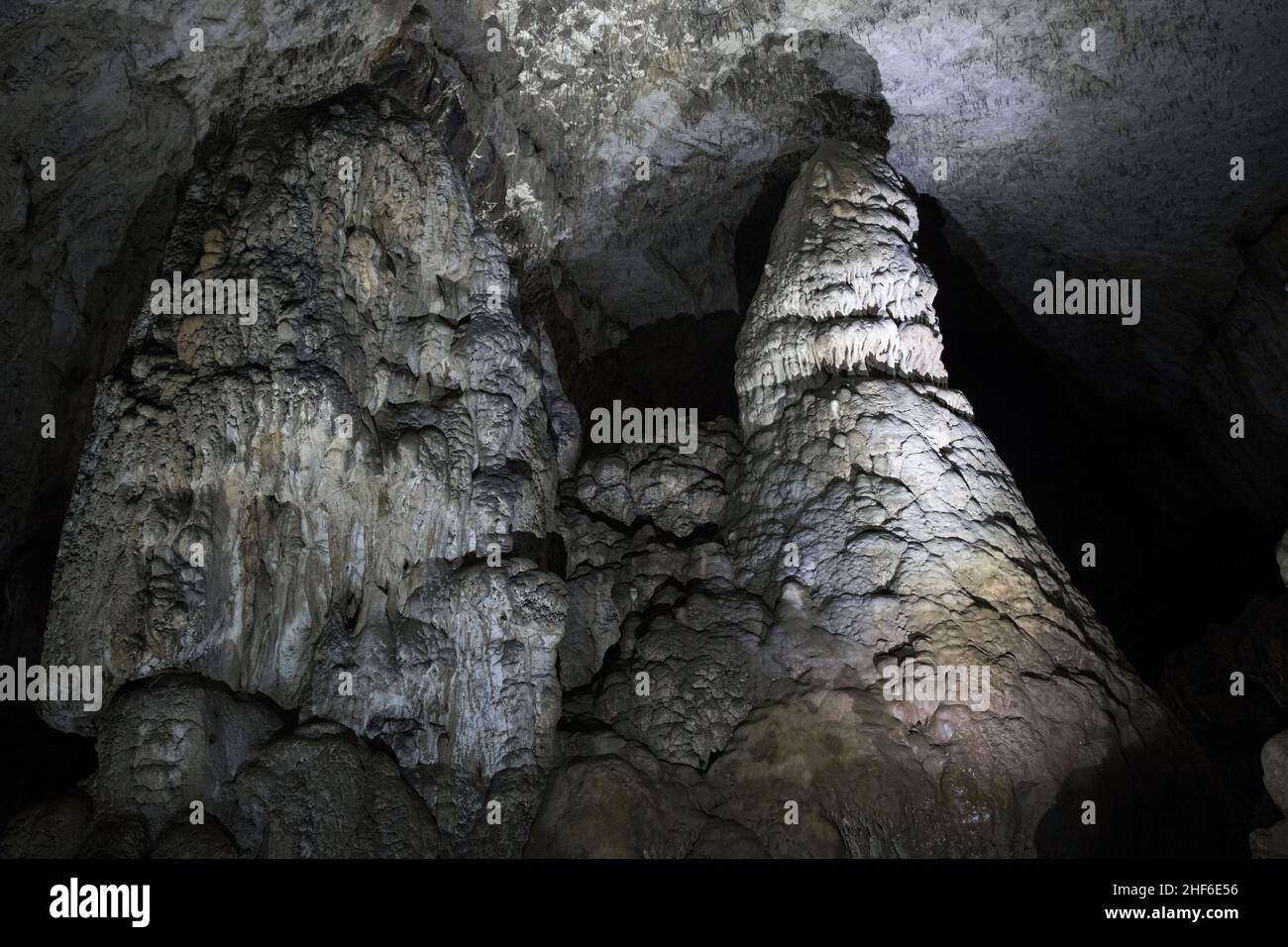 Tropfsteinhöhle in Frankreich, Grotte Deschamps Stockfoto