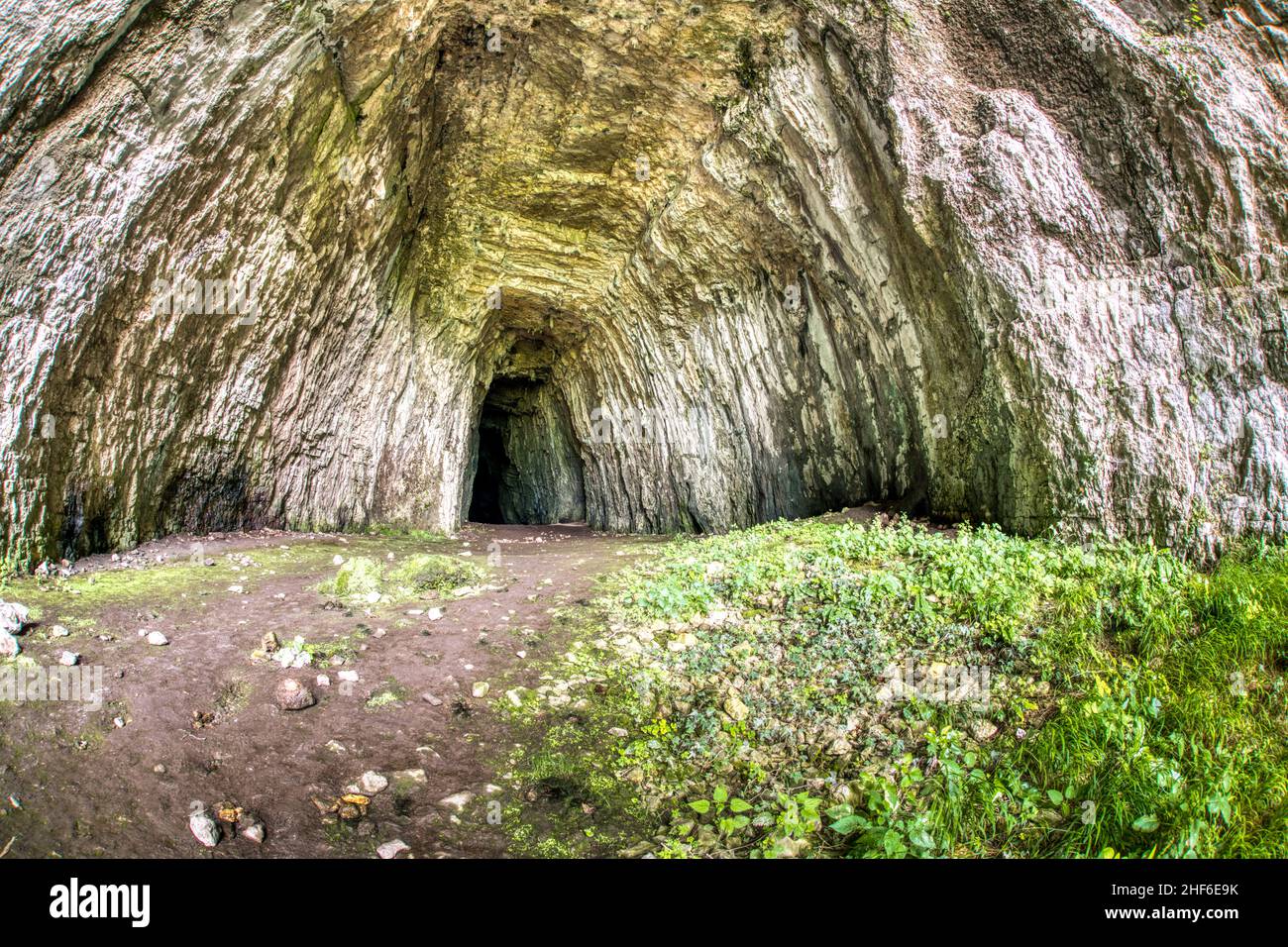 Tropfsteinhöhle in Frankreich, Chateau de la Roche Stockfoto