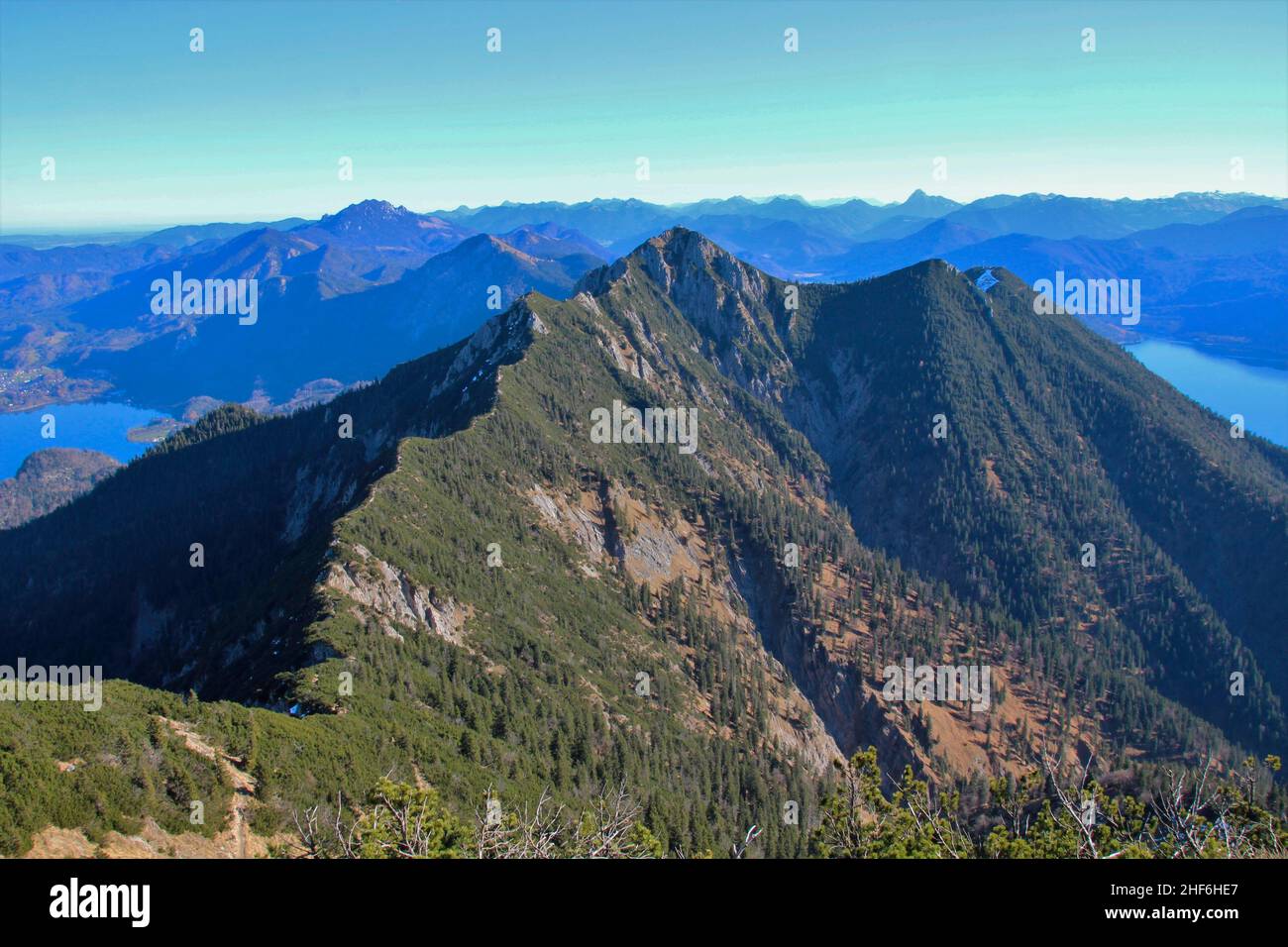 Gratwanderung von Heimgarten nach Herzogstand, links Kochelsee, rechts Walchensee, Berg, Bayerische Voralpen, Alpen, Vorland, Bayerisches Oberland, Oberbayern, Bayern, Süddeutschland, Deutschland, Stockfoto