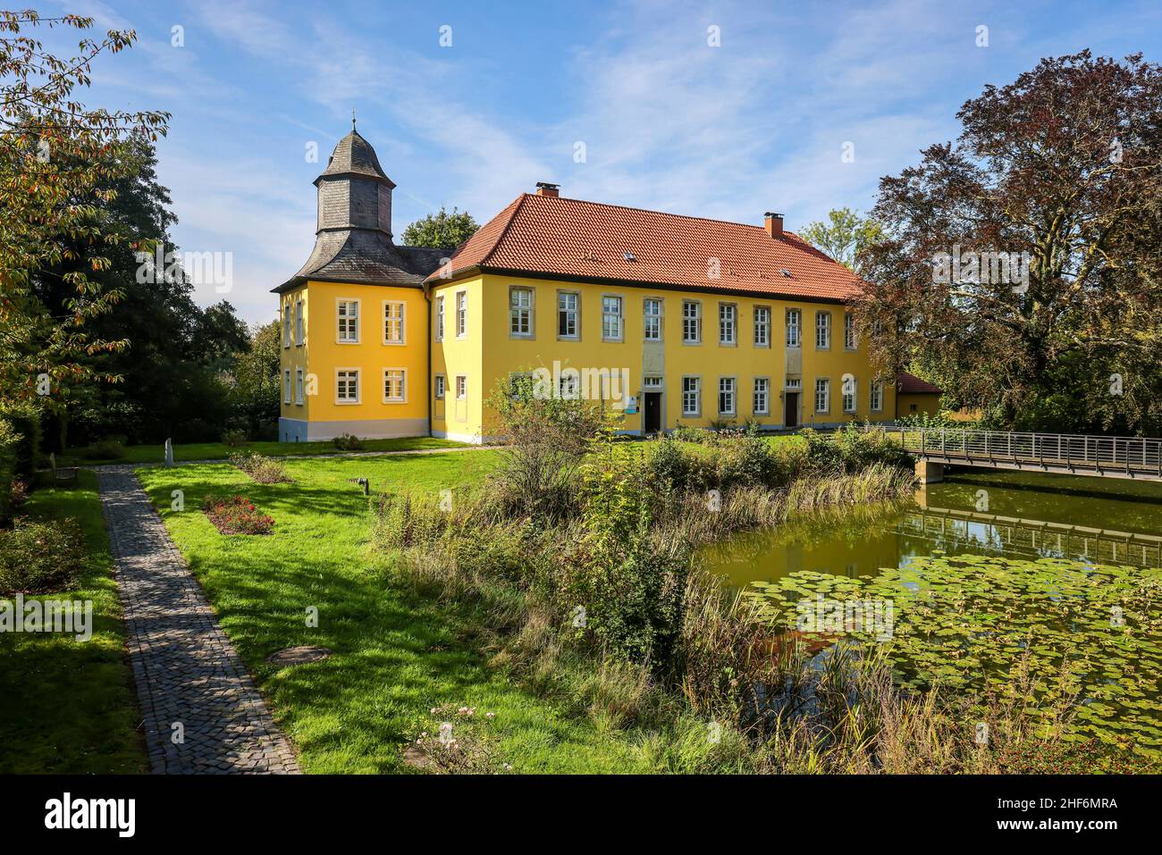 Datteln, Nordrhein-Westfalen, Deutschland, Haus Vogelsang, das mittelalterliche Wasserschloss ist ein ehemaliger Adelssitz an der Lippe, heute Sitz der Vogelsang-Stiftung, mit den Aufgaben des Natur- und Landschaftsschutzes und der Umweltbildung auf der Lippe. Stockfoto