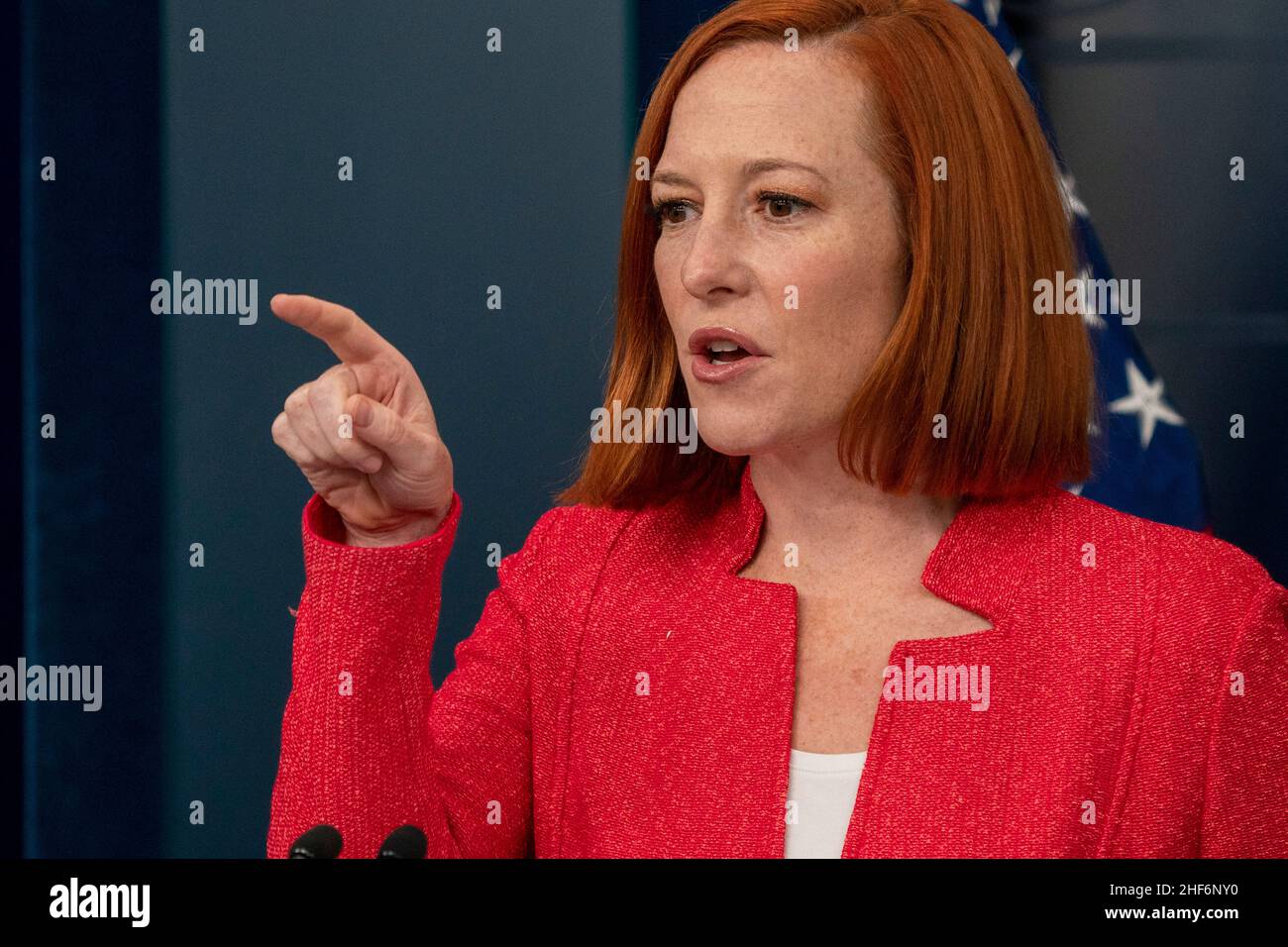 Am Freitag, den 14. Januar 2022, hält der Pressesprecher Jen Psaki im James Brady Press Briefing Room des Weißen Hauses in Washington, DC eine Pressekonferenz.Quelle: Ken Cedeno/Pool via CNP /MediaPunch Stockfoto