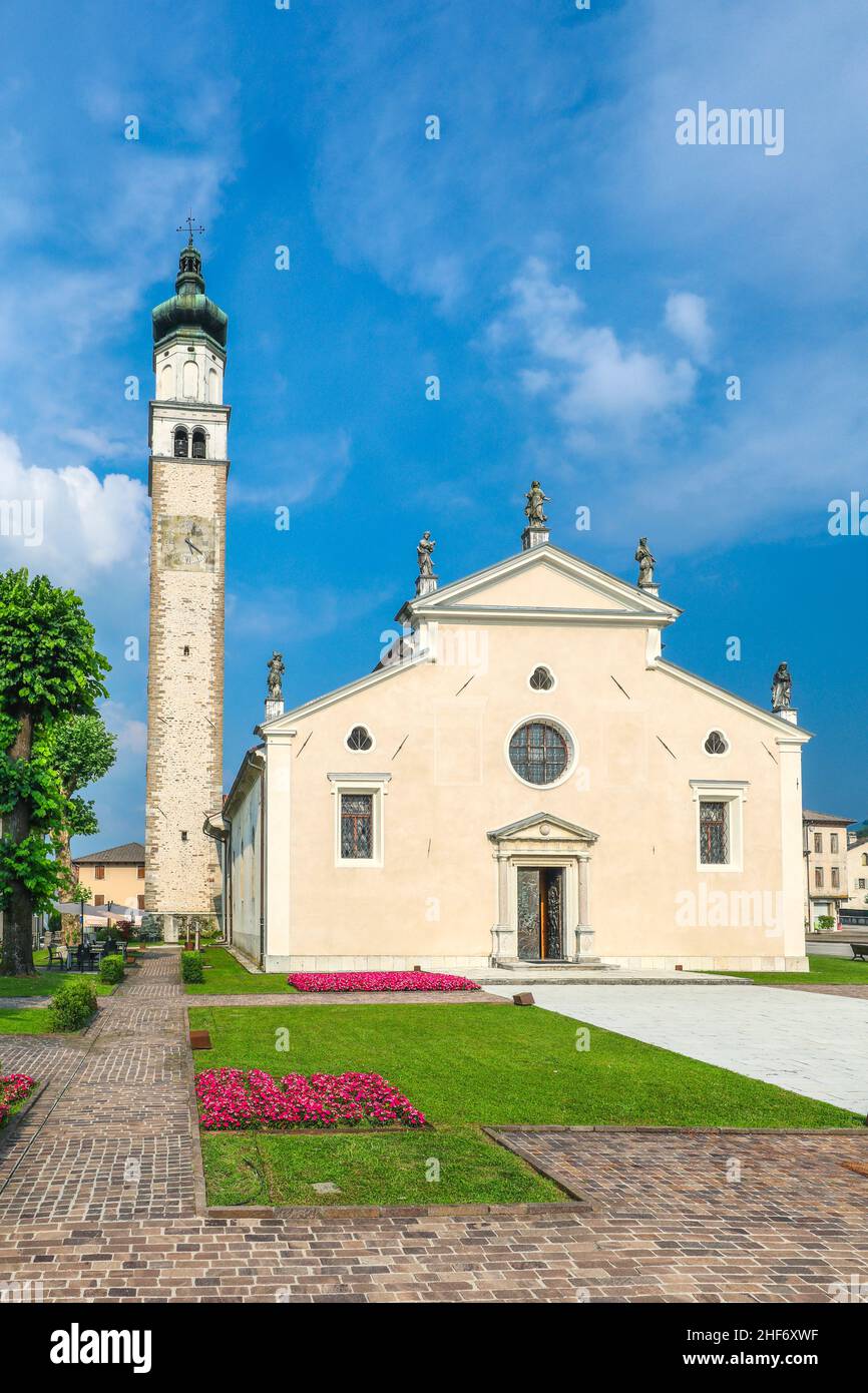 Italien, Venetien, Provinz Belluno, die Arcipretal Kirche Santa Maria Assunta in Lentiai, Borgo Valbelluna Stockfoto
