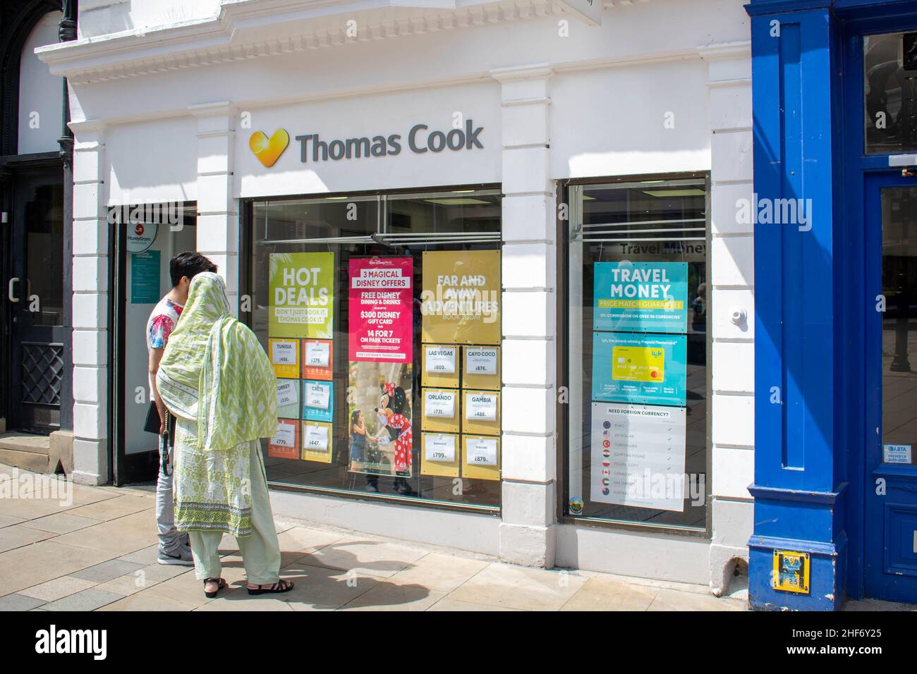 Durham, Großbritannien – 14th. Juli 2019: Thomas Cook Group plc ist ein britisches globales Reiseunternehmen, das Urlaub und Fremdwährungen verkauft. Außenansicht des Ladens in Durha Stockfoto