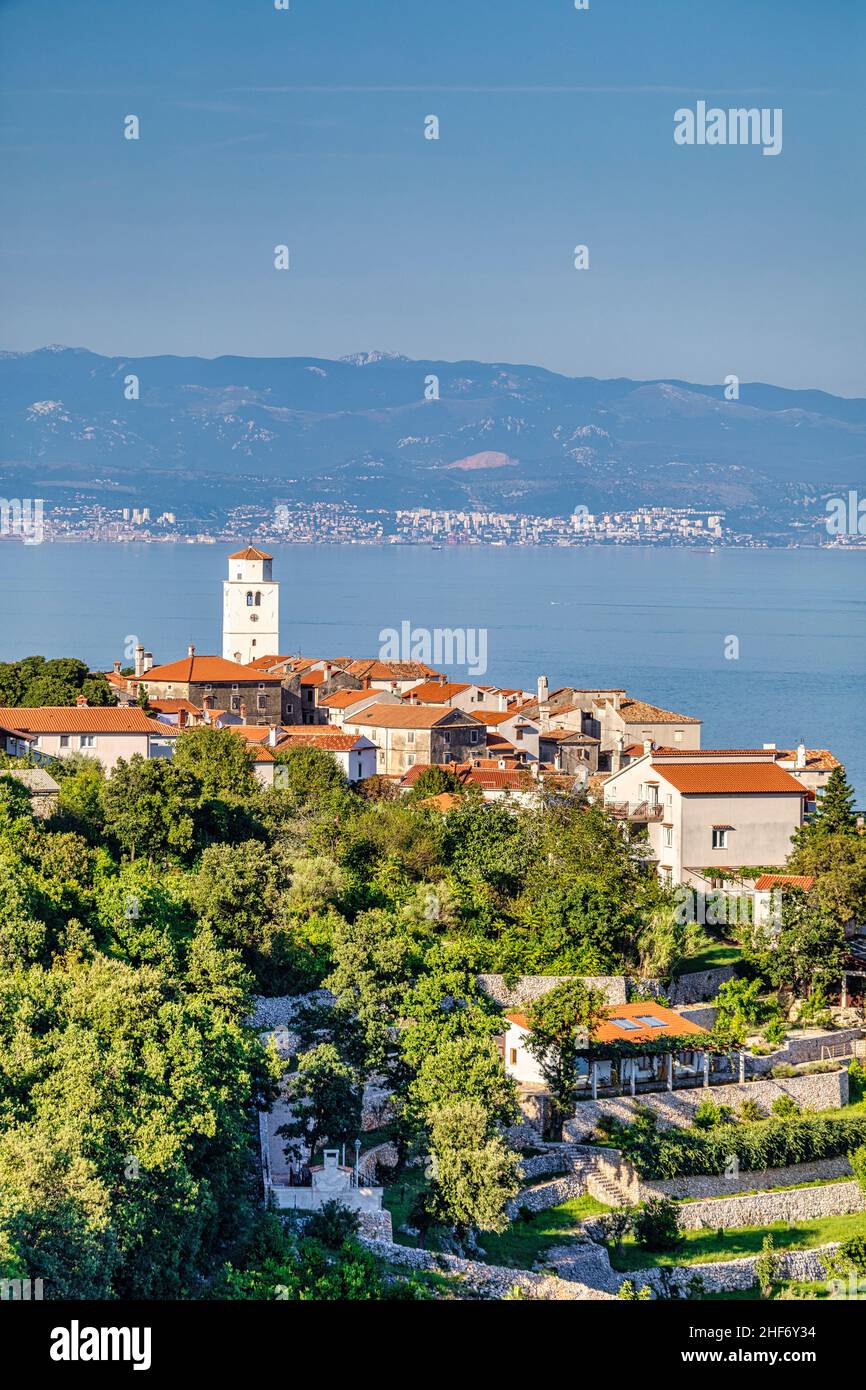 Kroatien, Kvarner-Bucht, Riviera Opatija, Adria, Moscenicka Draga, Das Dorf Brse?ç / Bersezio Stockfoto