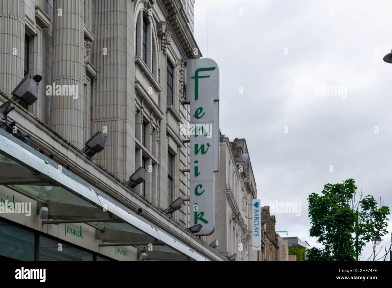 Newcastle upon Tyne, Großbritannien - 7th. Juli 2019: Außenansicht von Fenwick im Stadtzentrum von Newcastle. Eine unabhängige Kette von Kaufhäusern in Großbritannien. Stockfoto