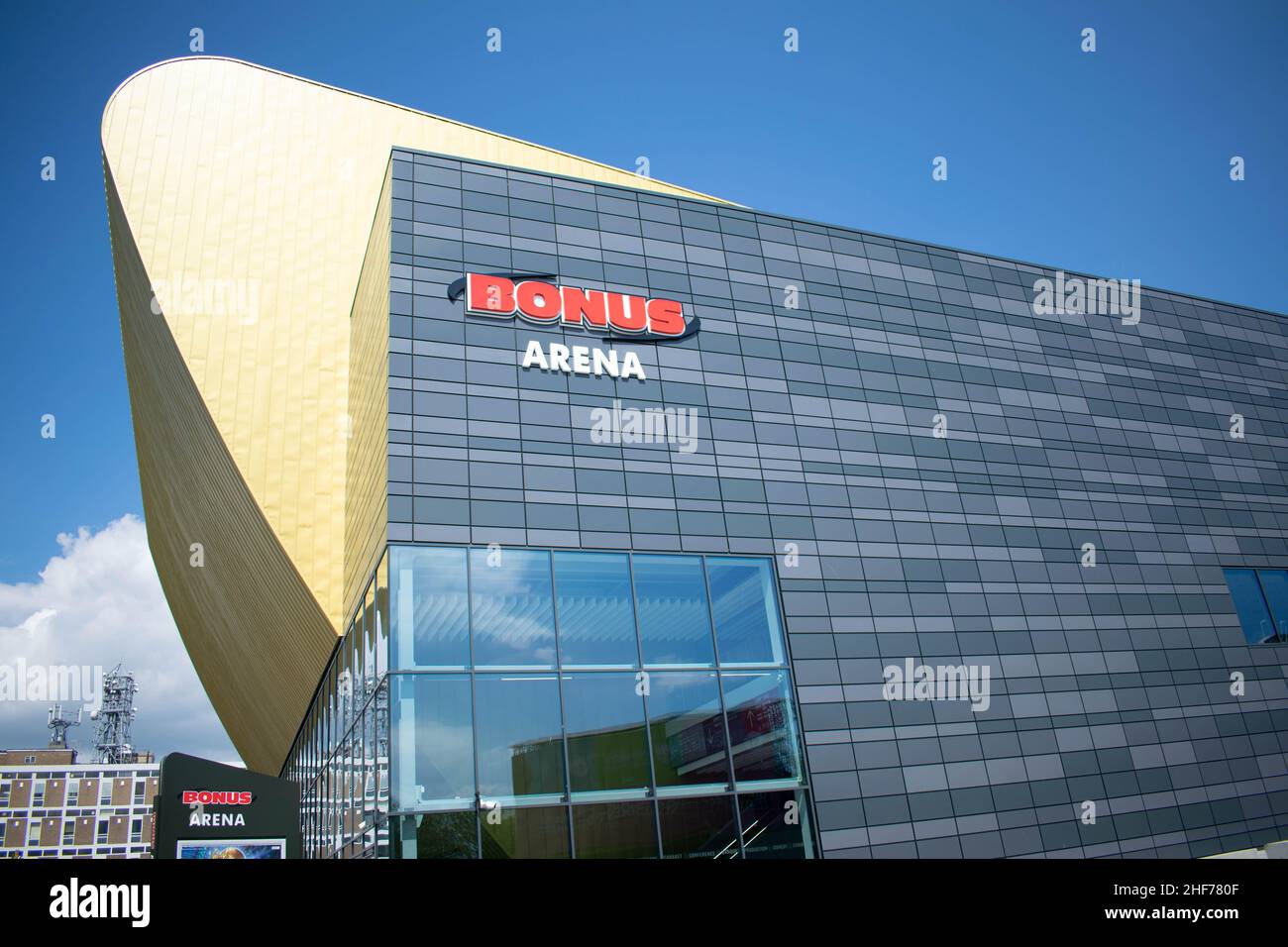Nahe der New Bonus Concert Arena im Stadtzentrum von Hull in der Nähe des Princess Quay Einkaufszentrums. Hull war die Kulturstadt 2017 Stockfoto