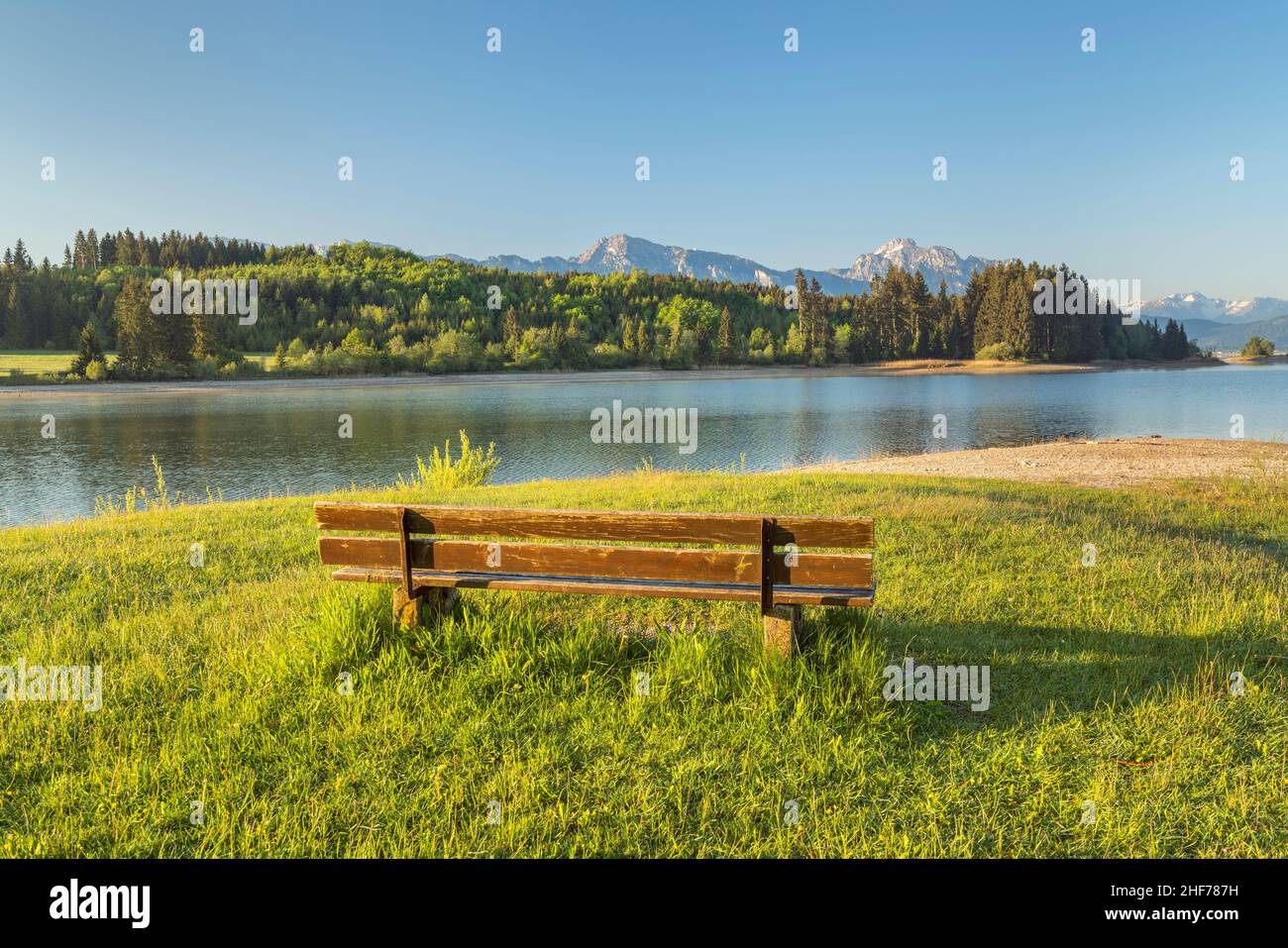 Illasbergsee vor den Ammergauer Alpen, Halch, Allgäu, Bayern, Deutschland Stockfoto