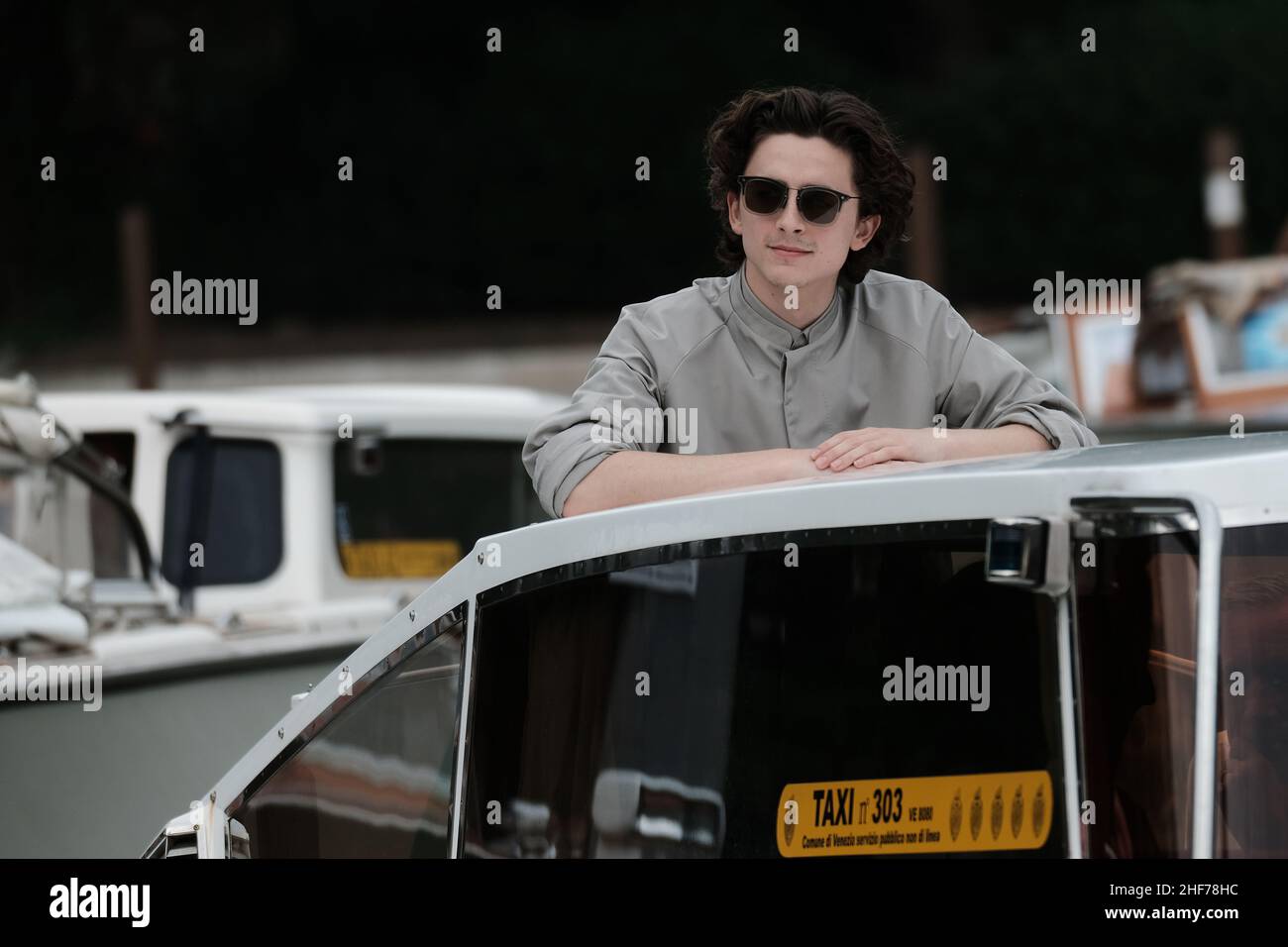Schauspieler mit langen haaren Fotos und Bildmaterial in hoher Auflösung Alamy