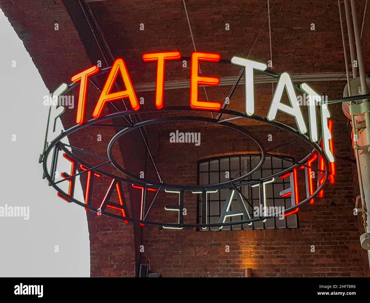 TATE Kunstgalerie im Albert Dock. Tate Liverpool ist eine Kunstgalerie und ein Museum in Liverpool, Merseyside, England Stockfoto