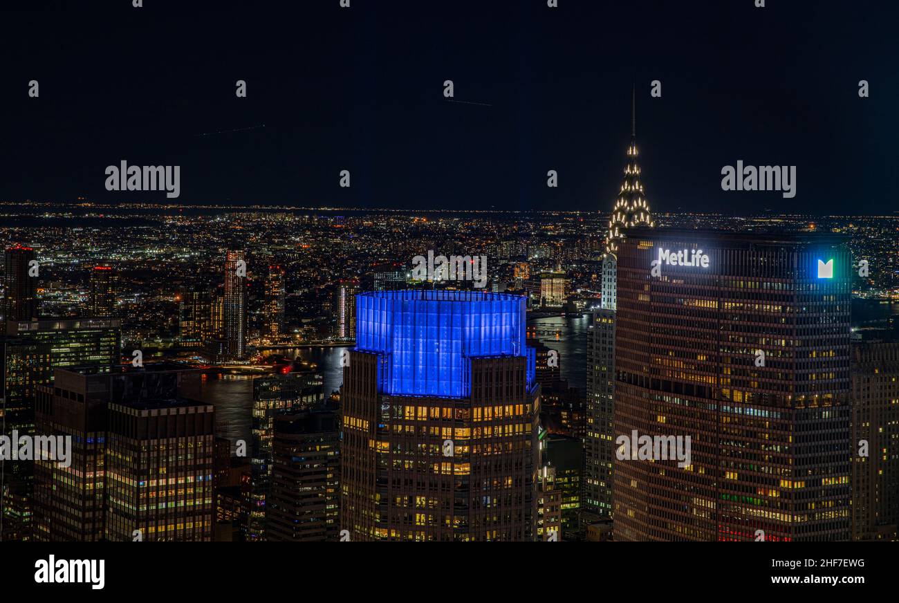 USA, New York City, Manhattan, Nacht, Skyline, Leuchtet Stockfoto