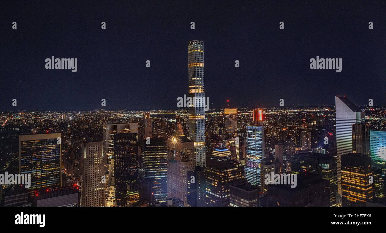 USA, New York City, Manhattan, Nacht, Skyline, Leuchtet Stockfoto