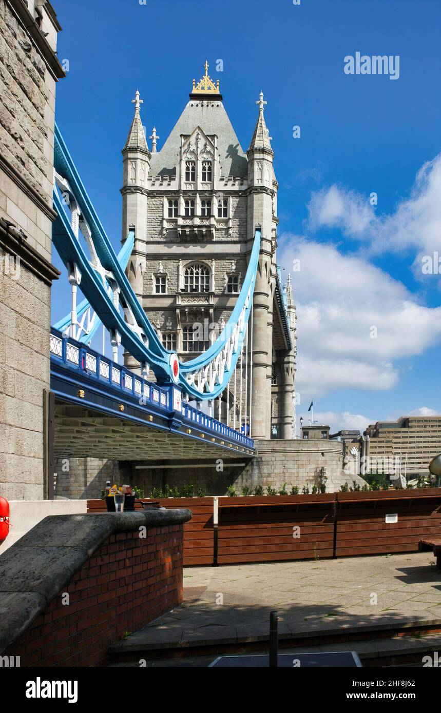 Großbritannien, London, Themse und Tower Bridge Stockfoto