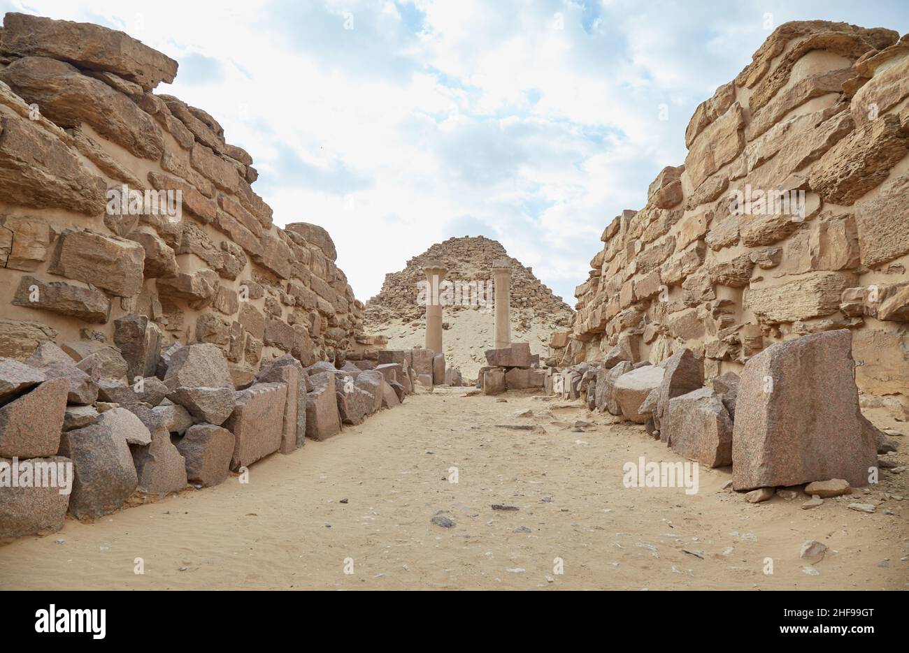 Die Pyramide der SahureDynastie aus dem Jahr 5th in Abu Sir, Ägypten