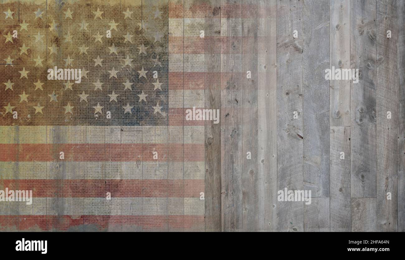 Flagge der Vereinigten Staaten auf zurückgewonnenem Holz konzeptioneller Hintergrund. Holzkulisse Mit Amerikanischer Nationalflagge. Stockfoto