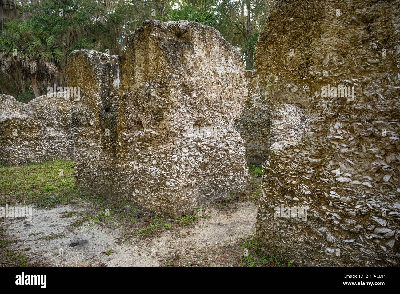 Slave House Ruins in Kingsley Plantation auf Fort George Island in Jacksonville, Florida. (USA) Stockfoto