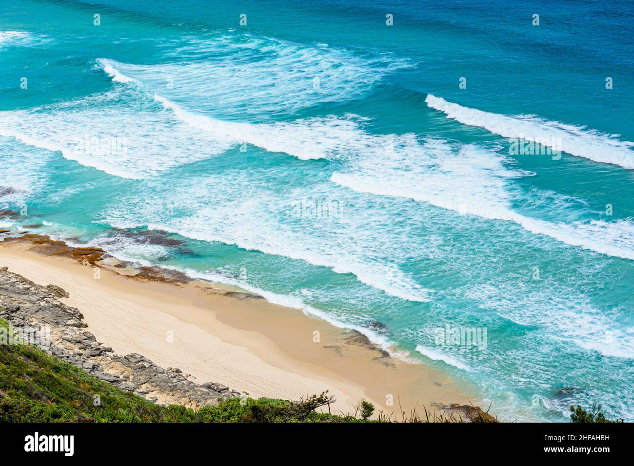 Die Meereswellen der Torndirrup Peninsula von Klippen an der Südküste von Western Australia in der Great Southern Region, Albany Australia, Stockfoto