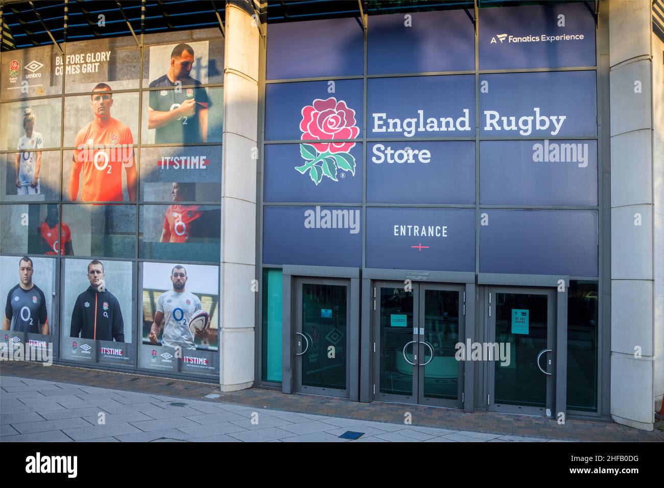 Das england Rugby-Geschäft im twickenham Rugby-Stadion, wo Sie alles kaufen können, was mit englischem Rugby zu tun hat Stockfoto